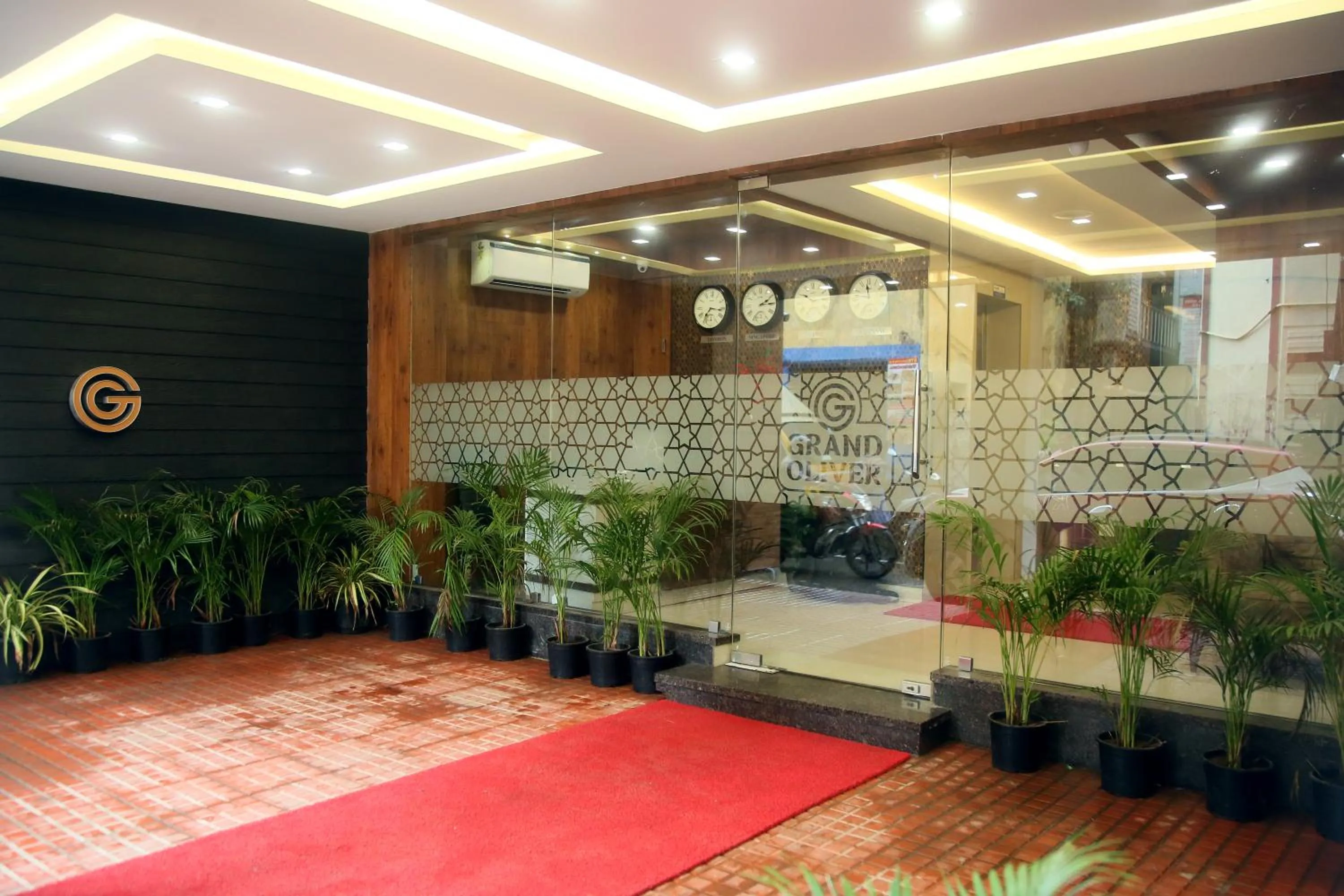 Property building in Grand Oliver