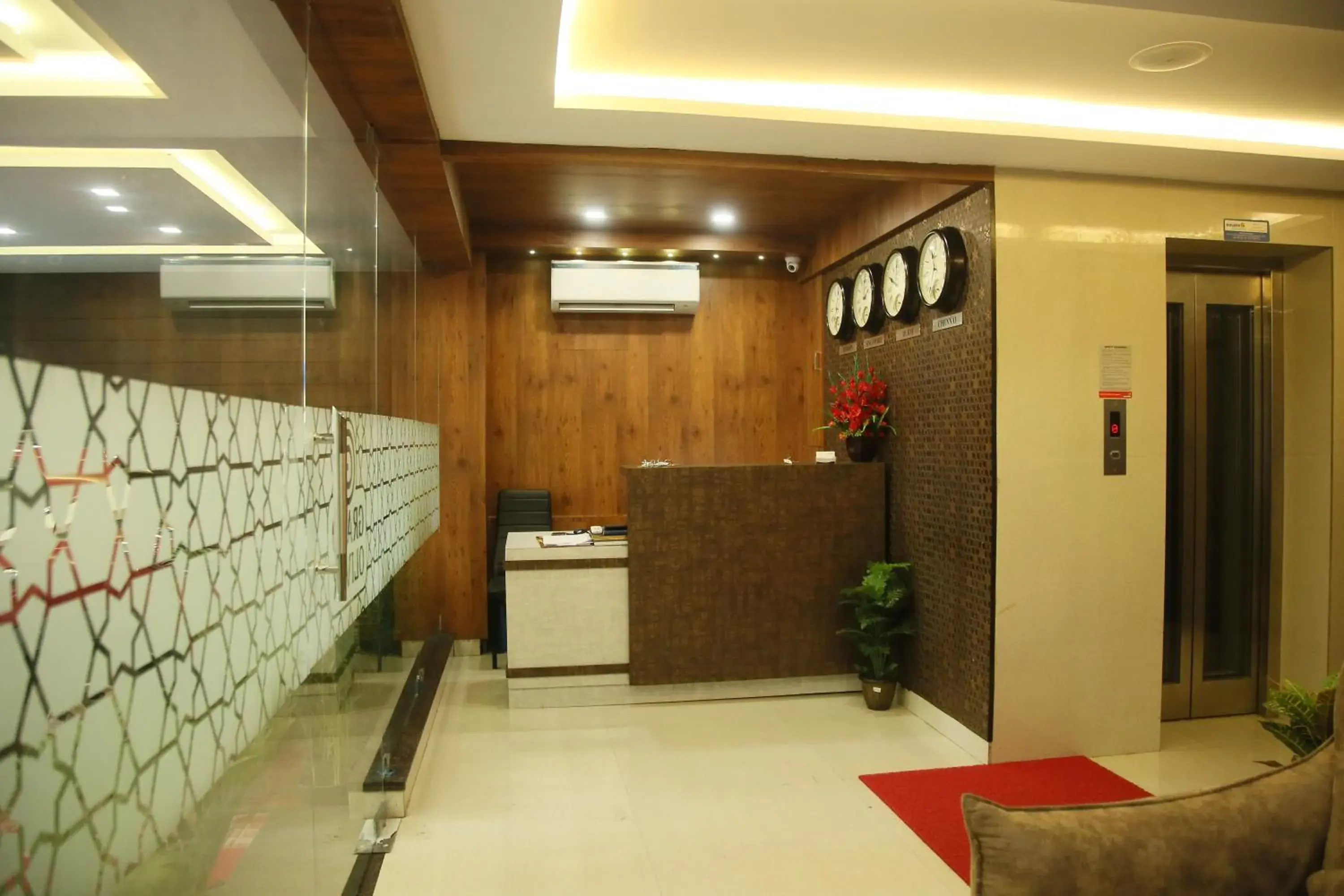 Lobby or reception in Grand Oliver Lobby or reception in Grand Oliver