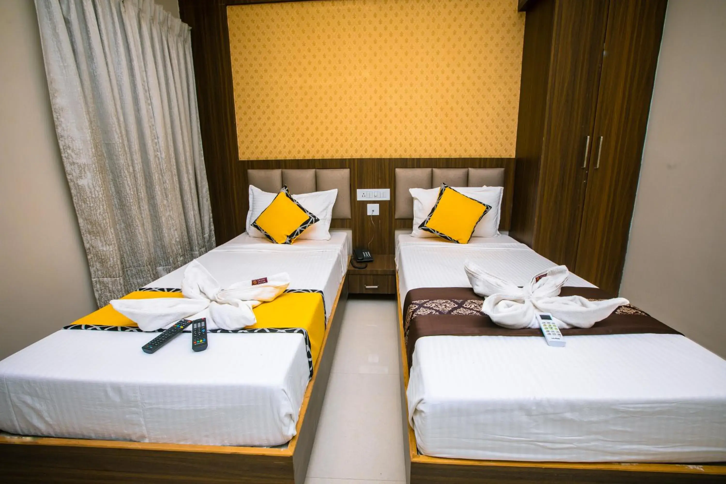 Restaurant/places to eat, Bed in Grand Oliver Restaurant/places to eat, Bed in Grand Oliver