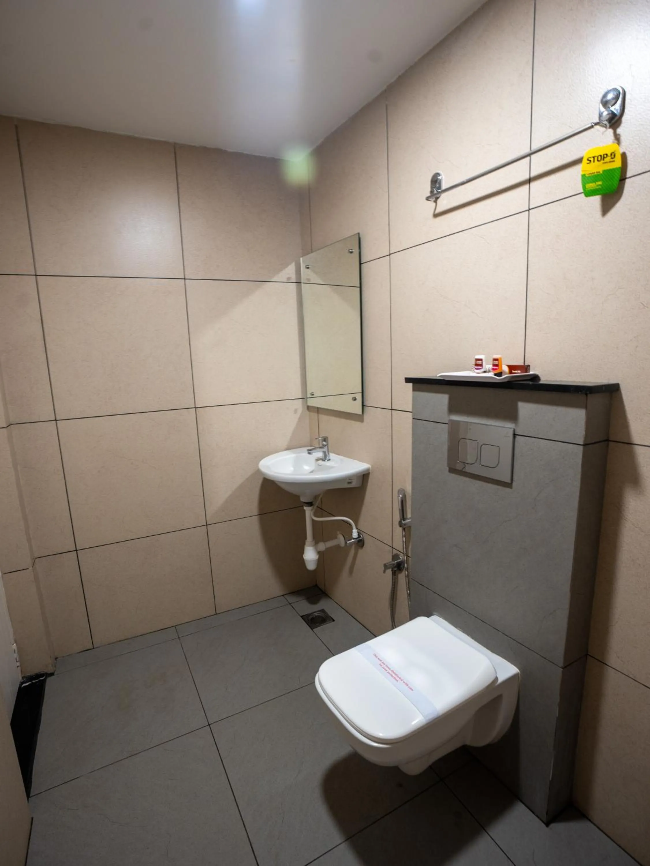 Toilet in Grand Oliver