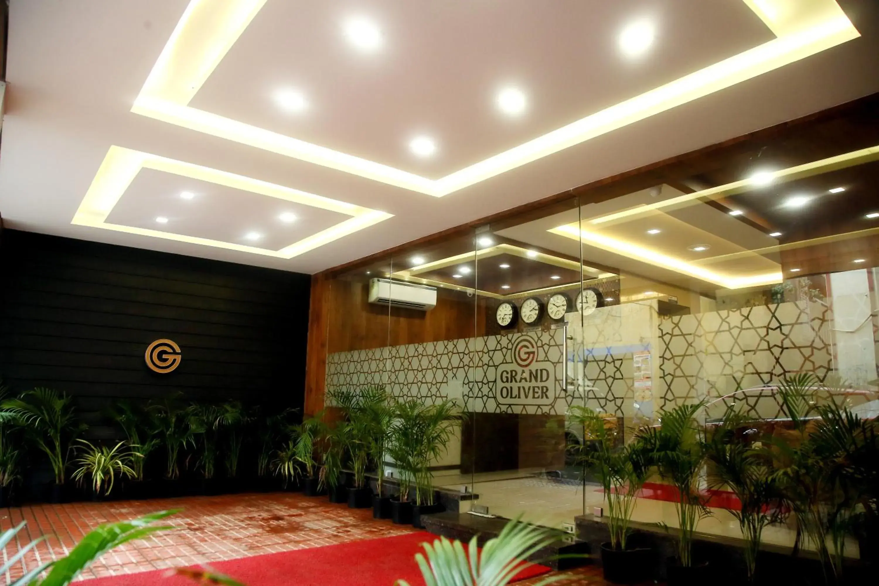 Property building in Grand Oliver Property building in Grand Oliver