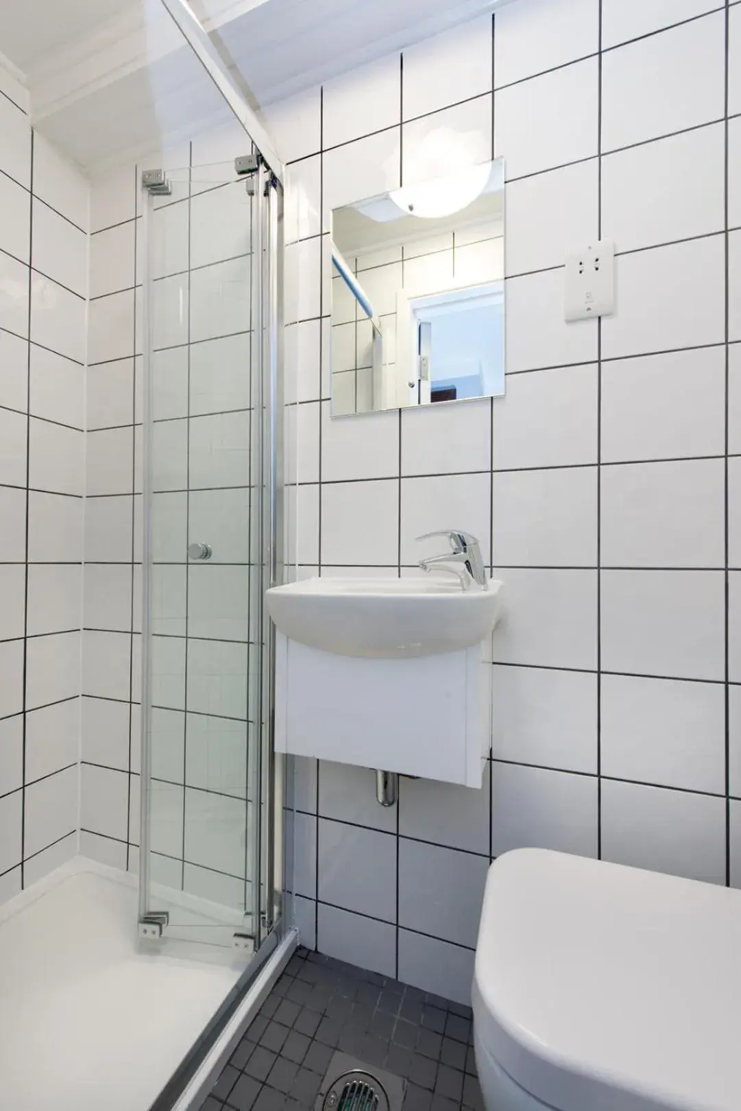 Bathroom in Angus Hotel Bathroom in Angus Hotel