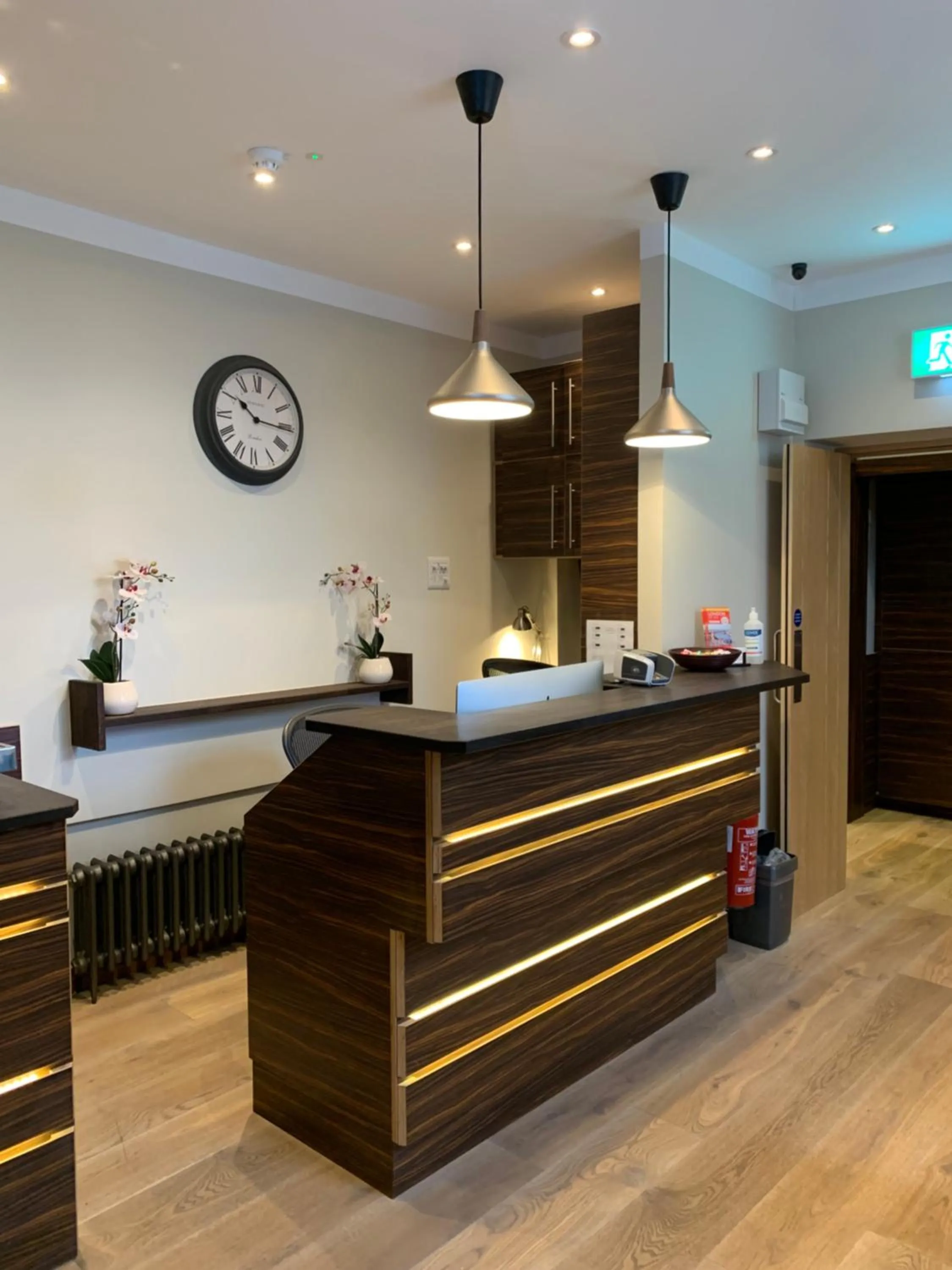 Lobby or reception in Angus Hotel