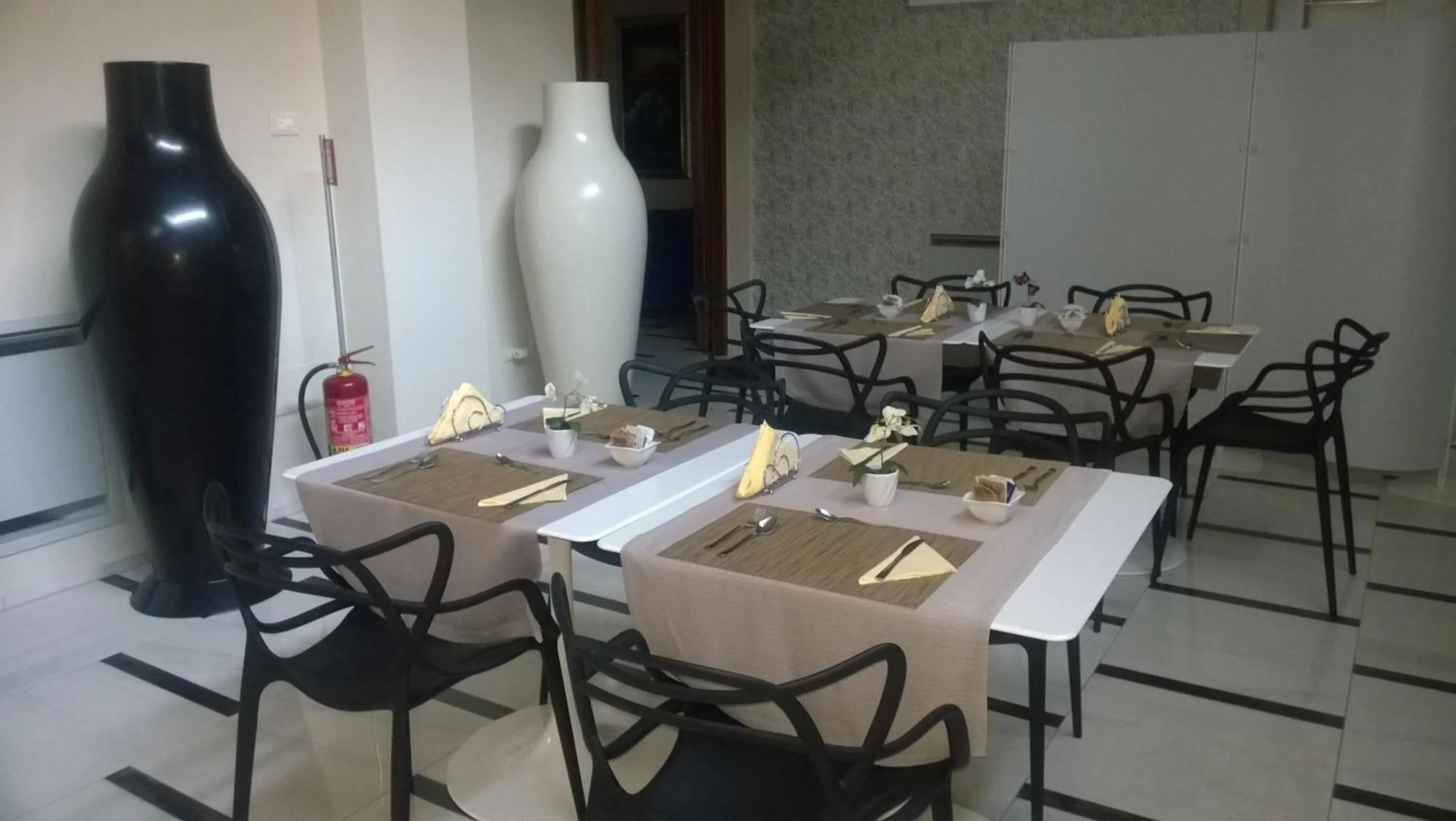 Communal lounge/ TV room in Barone Liberty & Luxury SPA-Boutique Hotel