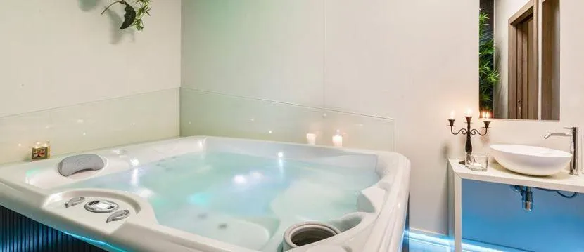 Hot Tub in Barone Liberty & Luxury SPA-Boutique Hotel