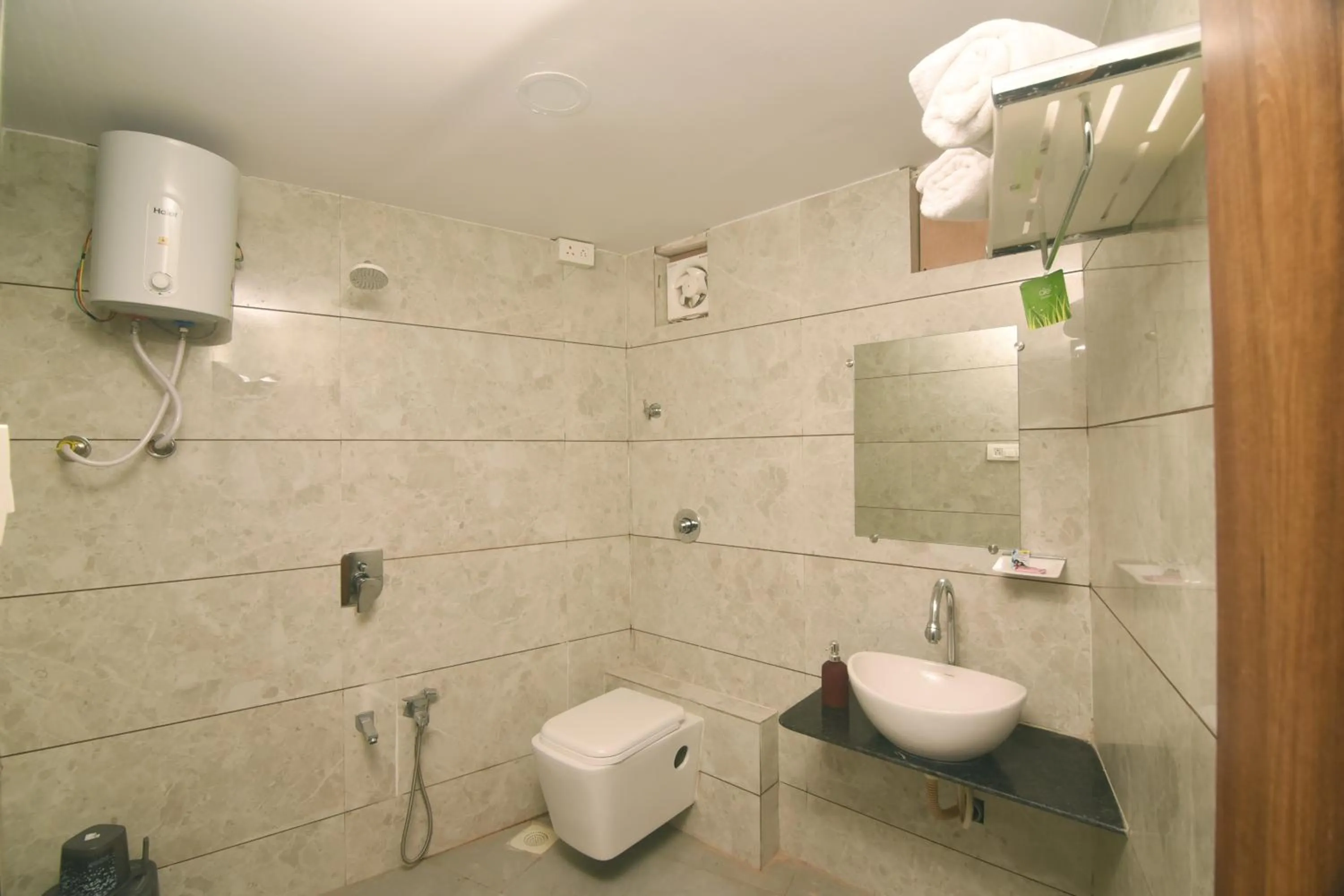 Bathroom in HOTEL RAJPATH INN
