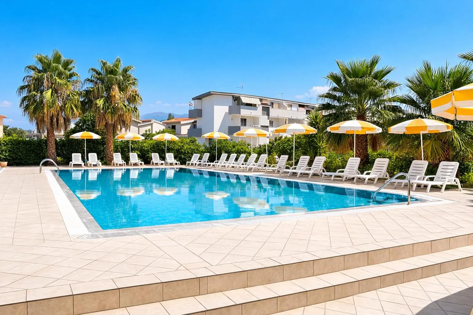 Swimming pool in Hotel Residence Turium