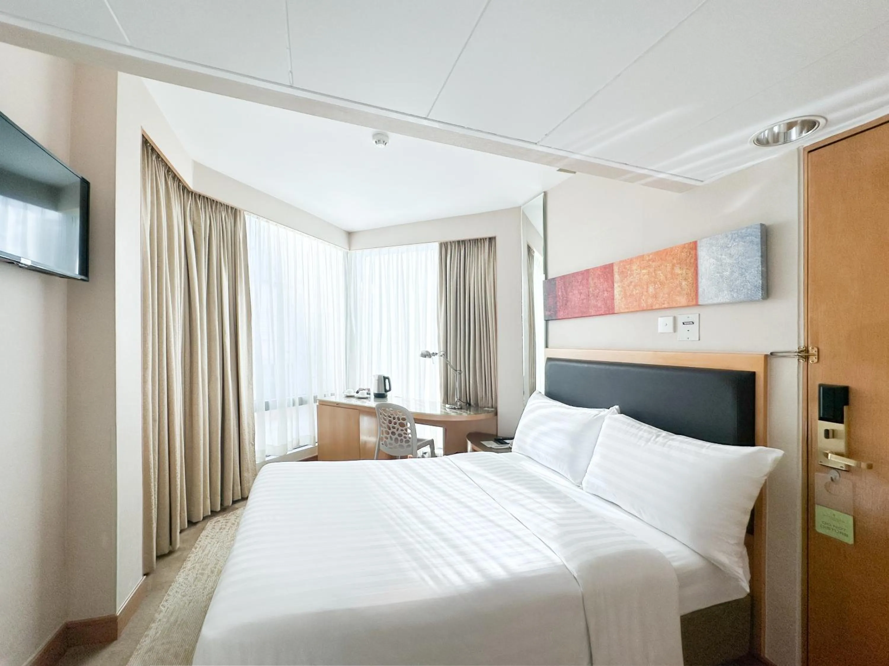 Bedroom, Bed in Stanford Hotel Hong Kong