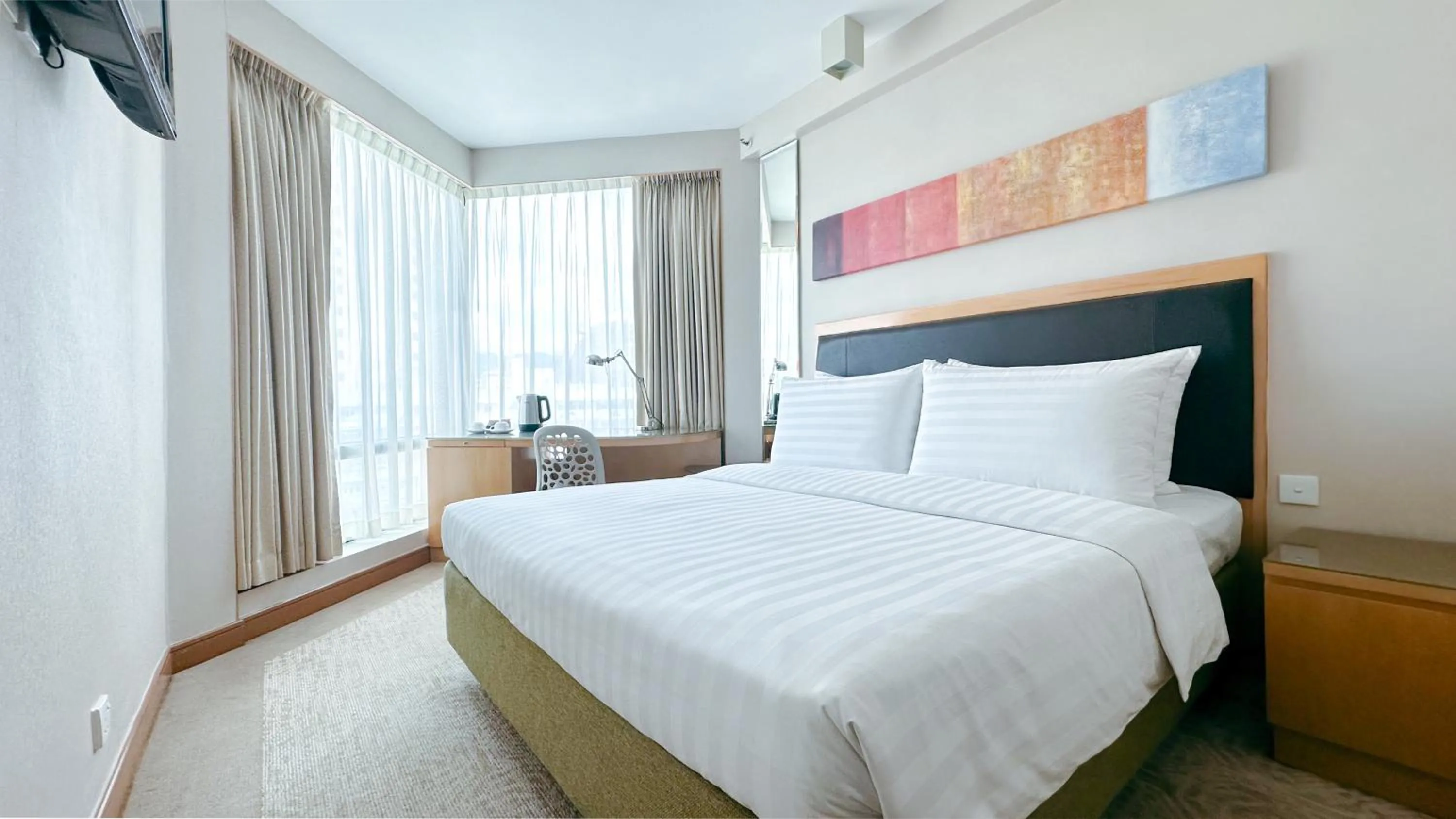 Bedroom, Bed in Stanford Hotel Hong Kong