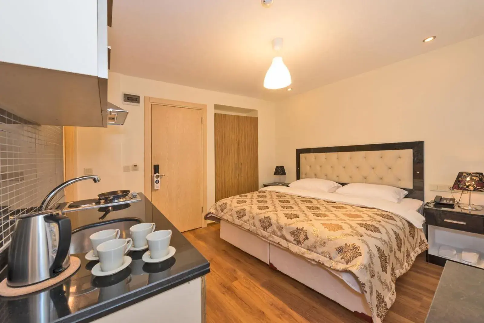 Photo of the whole room, Bed in Invictum Residence Photo of the whole room, Bed in Invictum Residence