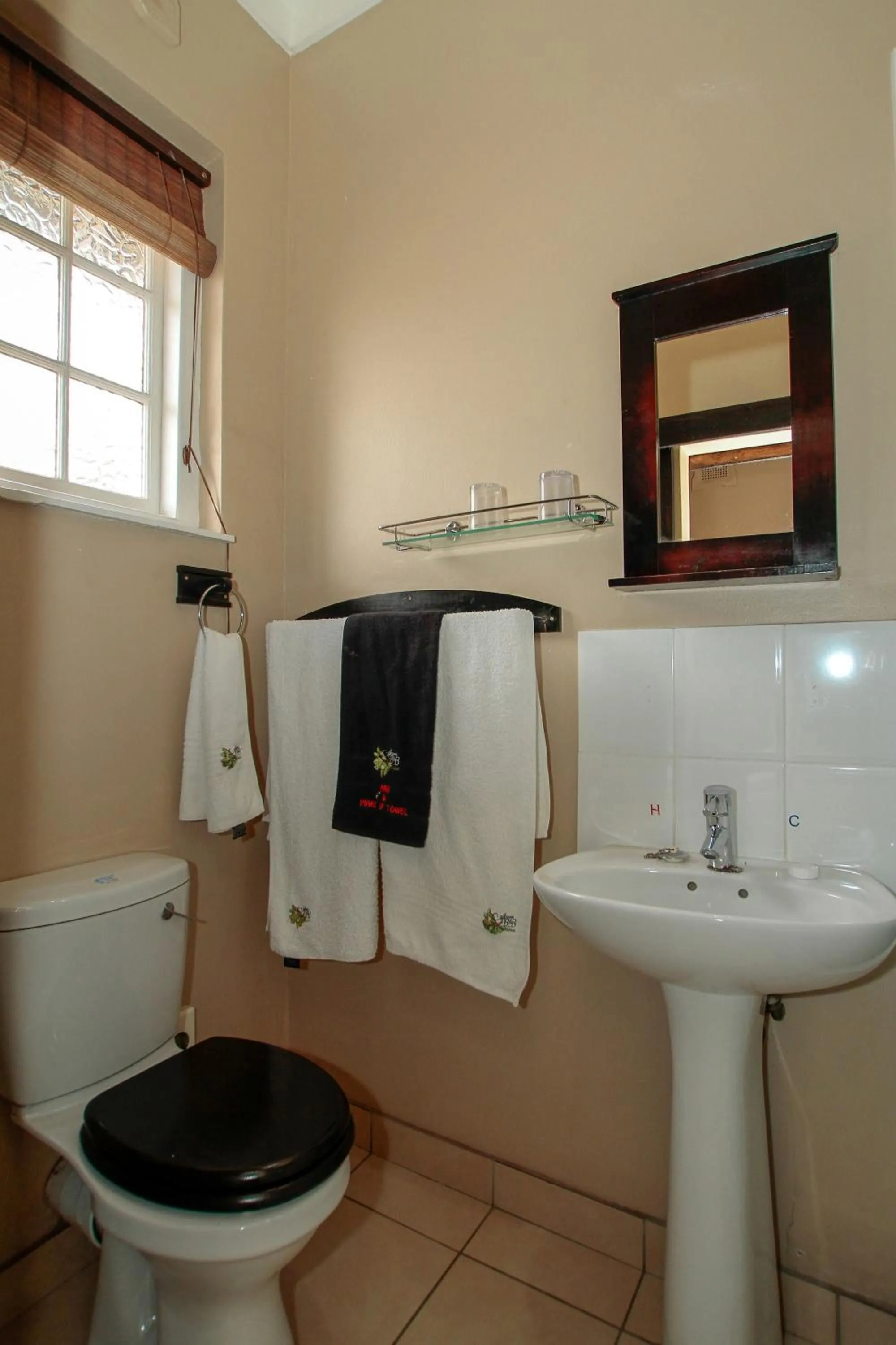 Toilet in Acorn B&B in Durban