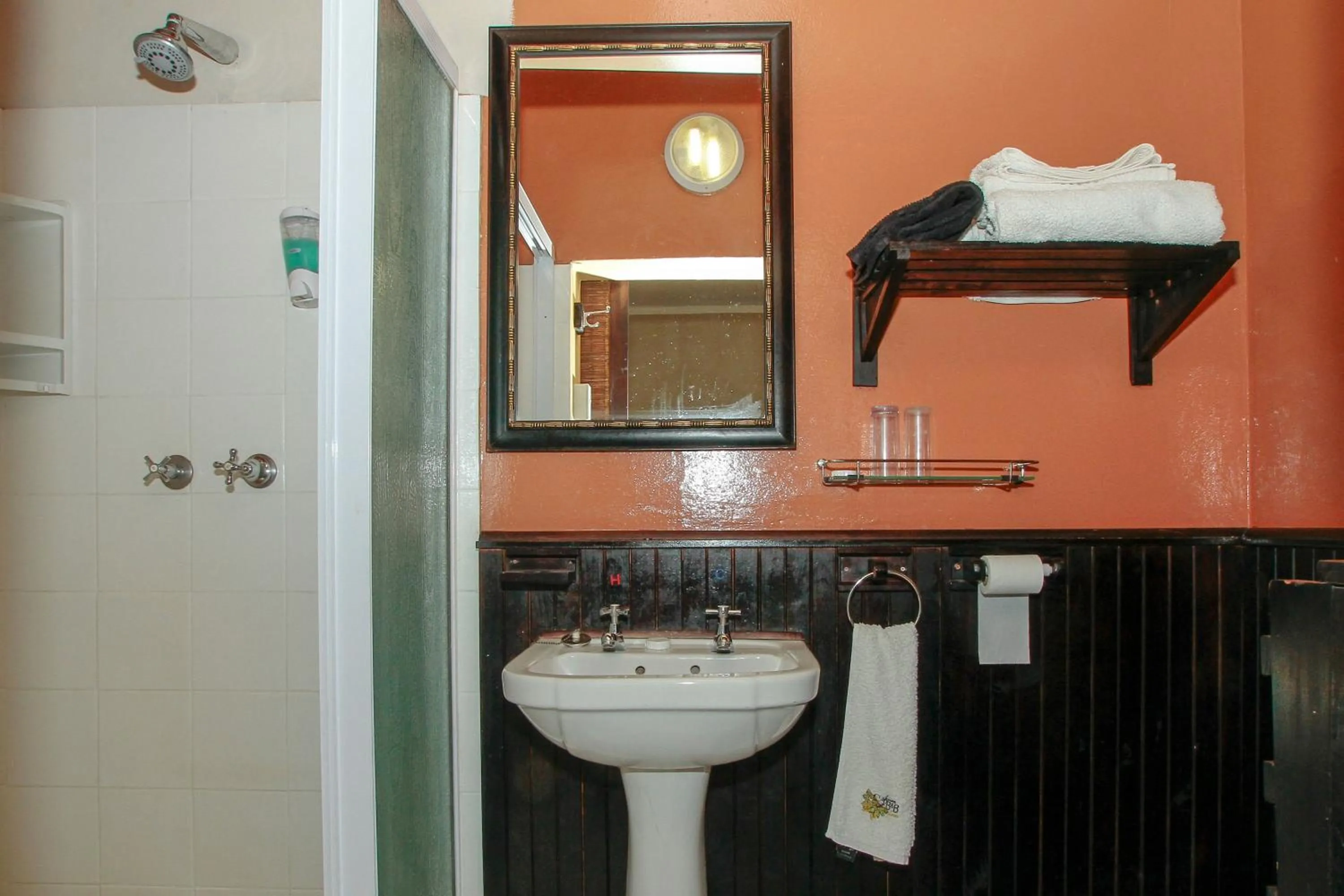 Toilet in Acorn B&B in Durban