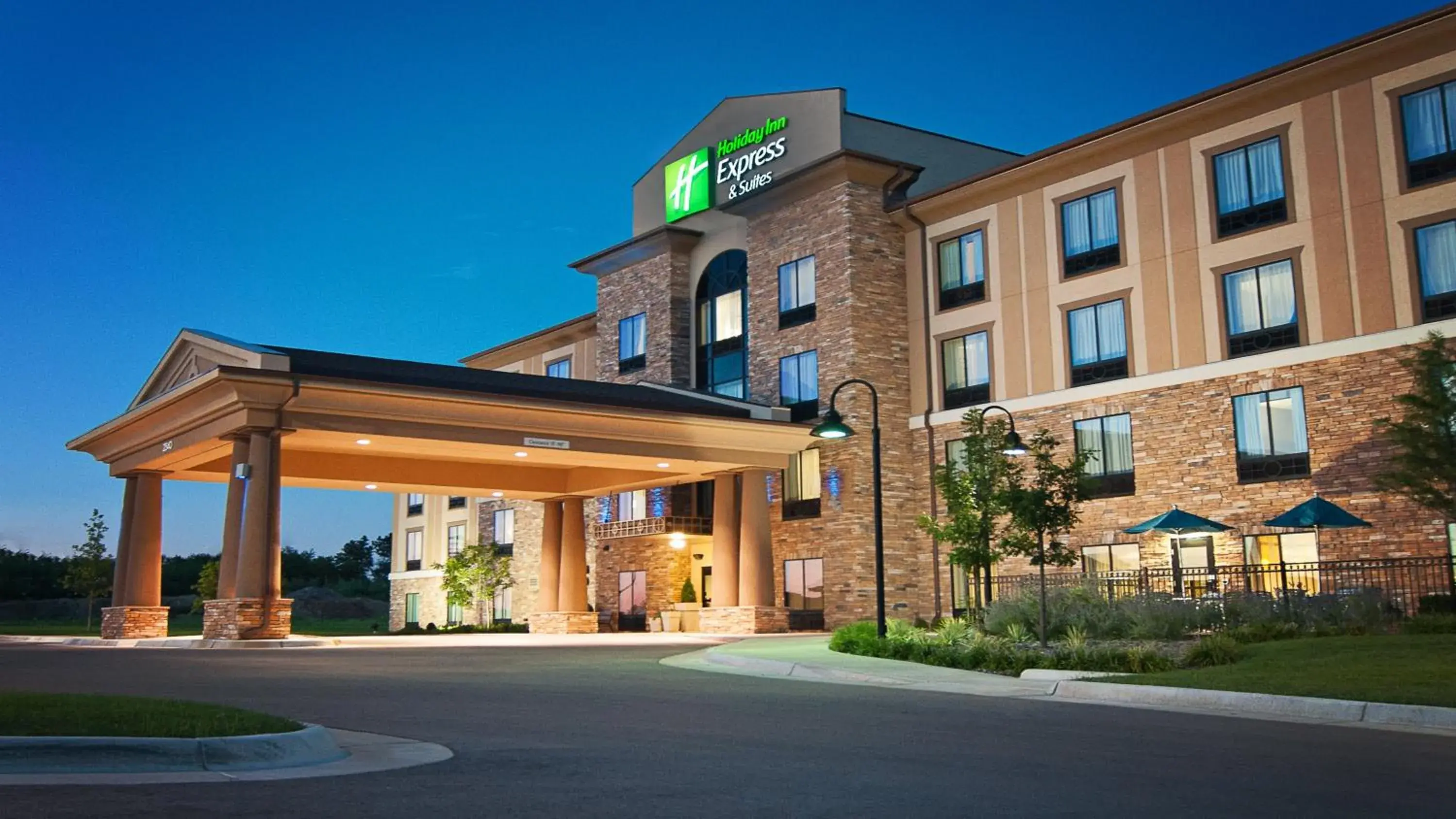 Holiday Inn Express Hotel & Suites Wichita Northeast by IHG Holiday Inn Express Hotel & Suites Wichita Northeast by IHG