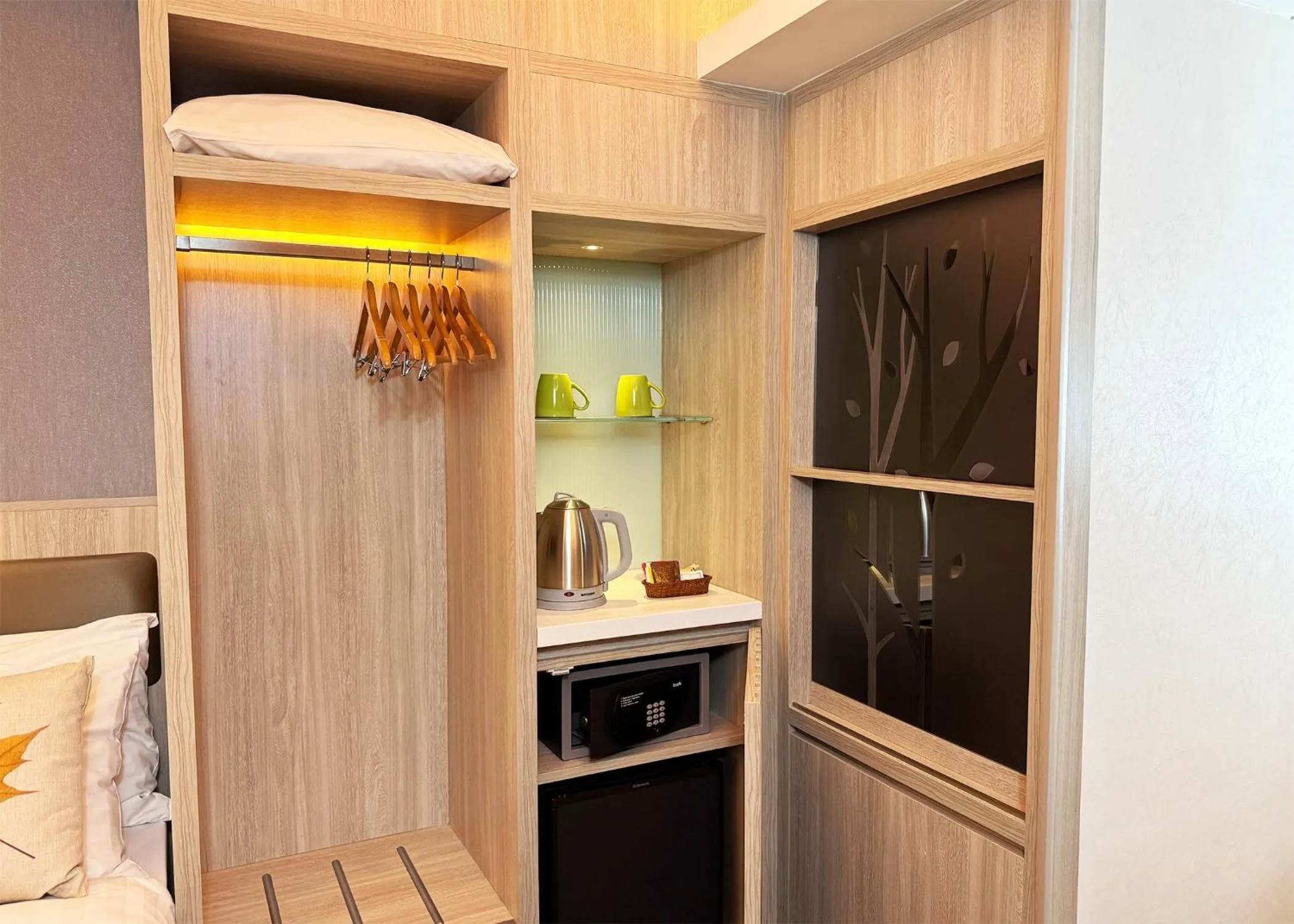 Bedroom in Stanford Hillview Hotel Hong Kong