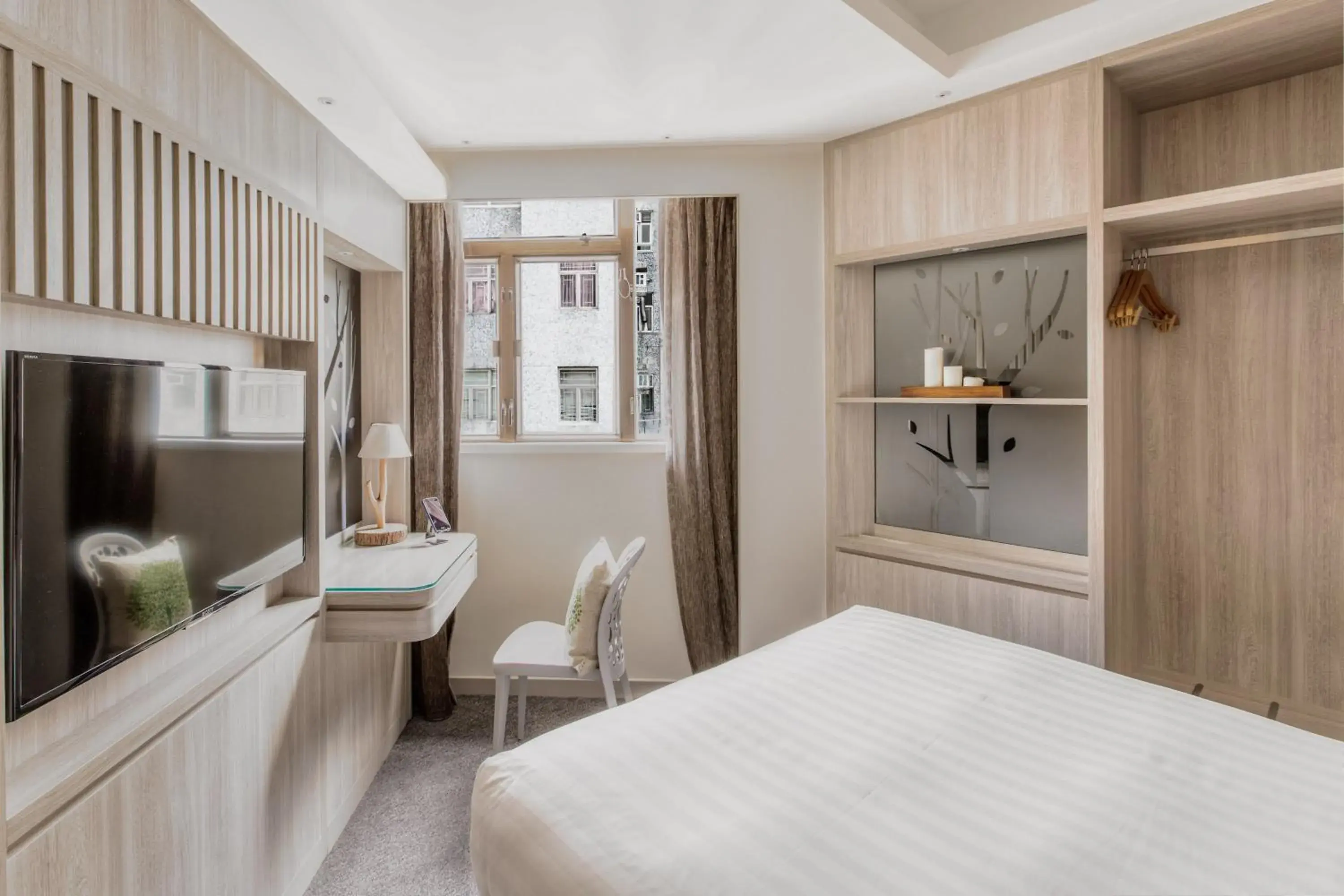 Photo of the whole room, Bed in Stanford Hillview Hotel Hong Kong Photo of the whole room, Bed in Stanford Hillview Hotel Hong Kong