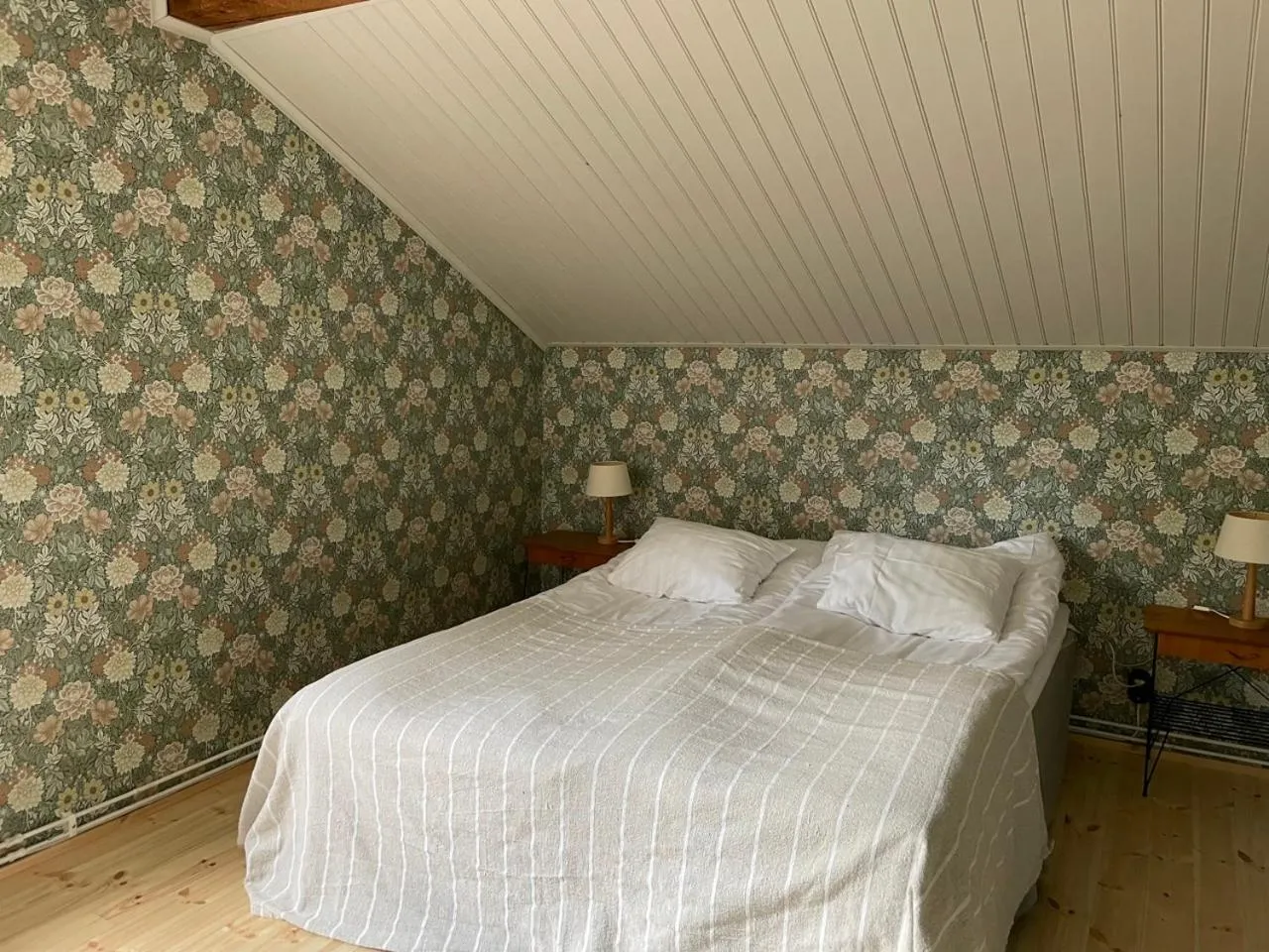 Photo of the whole room, Bed in Turistgården Särna