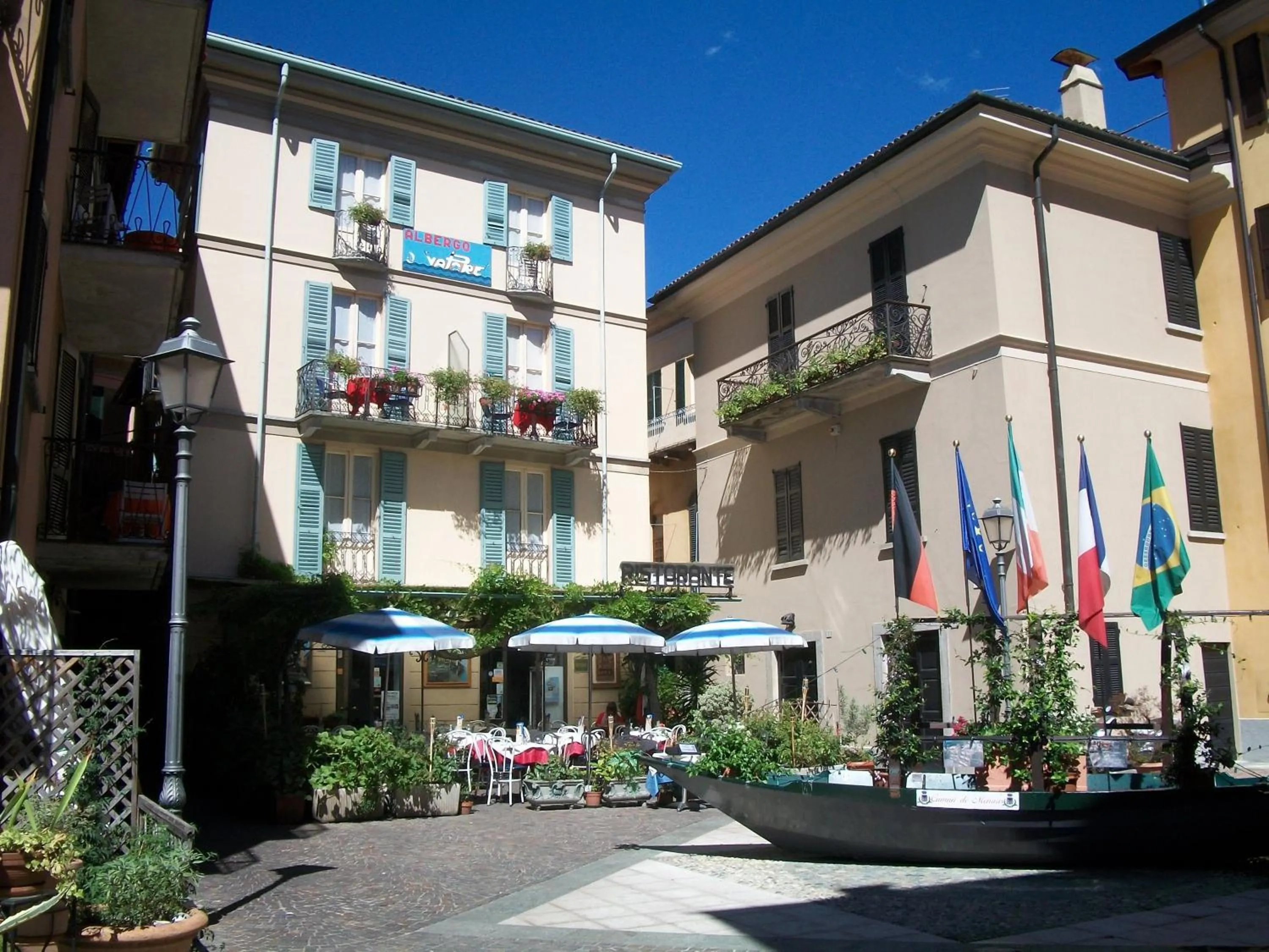 Facade/entrance in Albergo Il Vapore