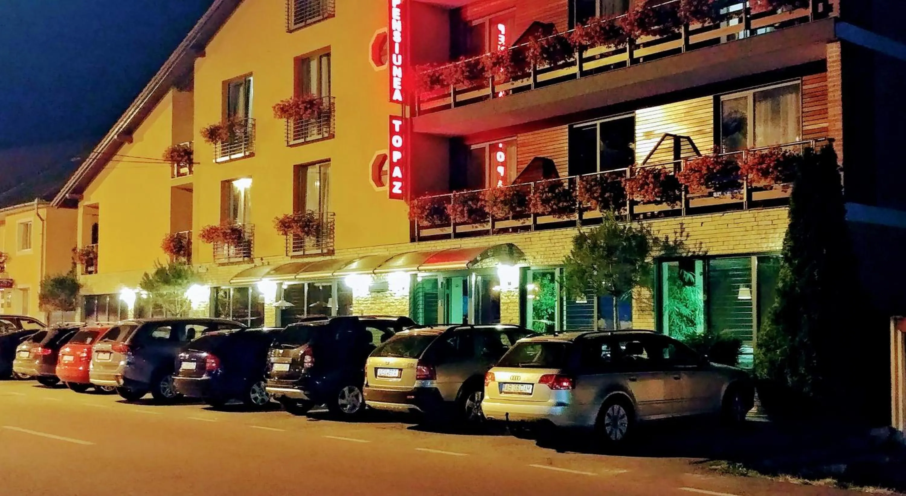 Facade/entrance in Vila Topaz