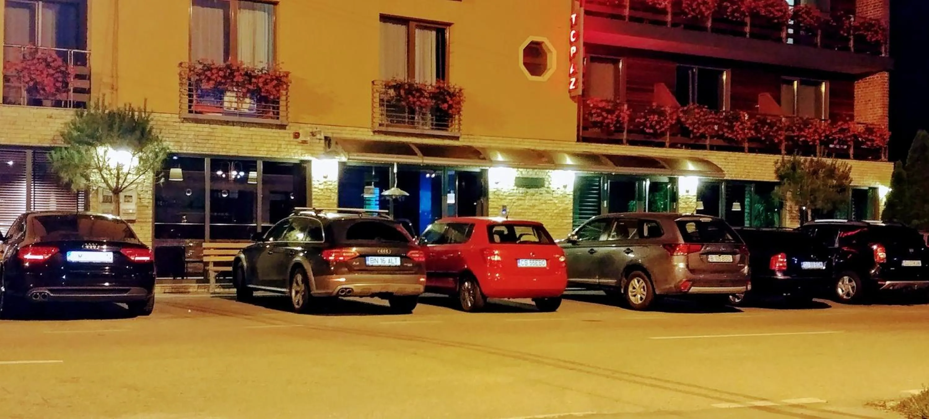 Facade/entrance in Vila Topaz