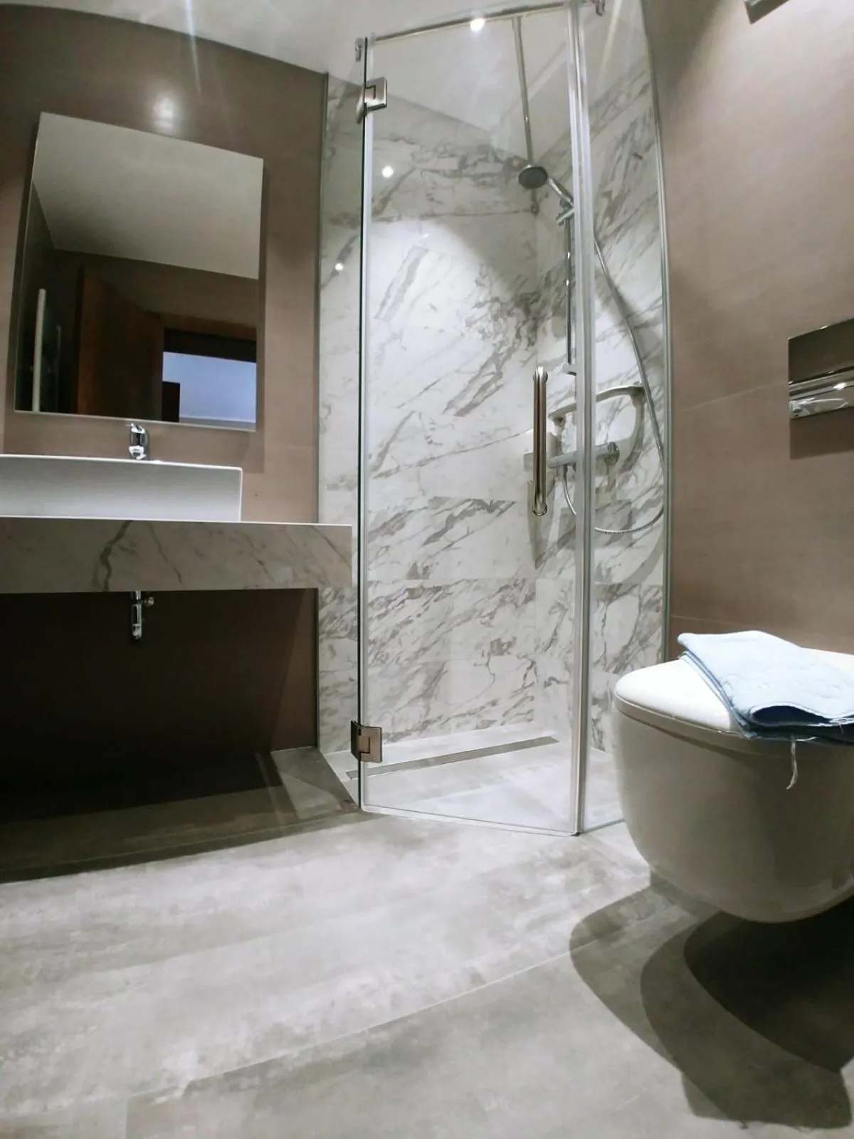 Shower in Vila Topaz