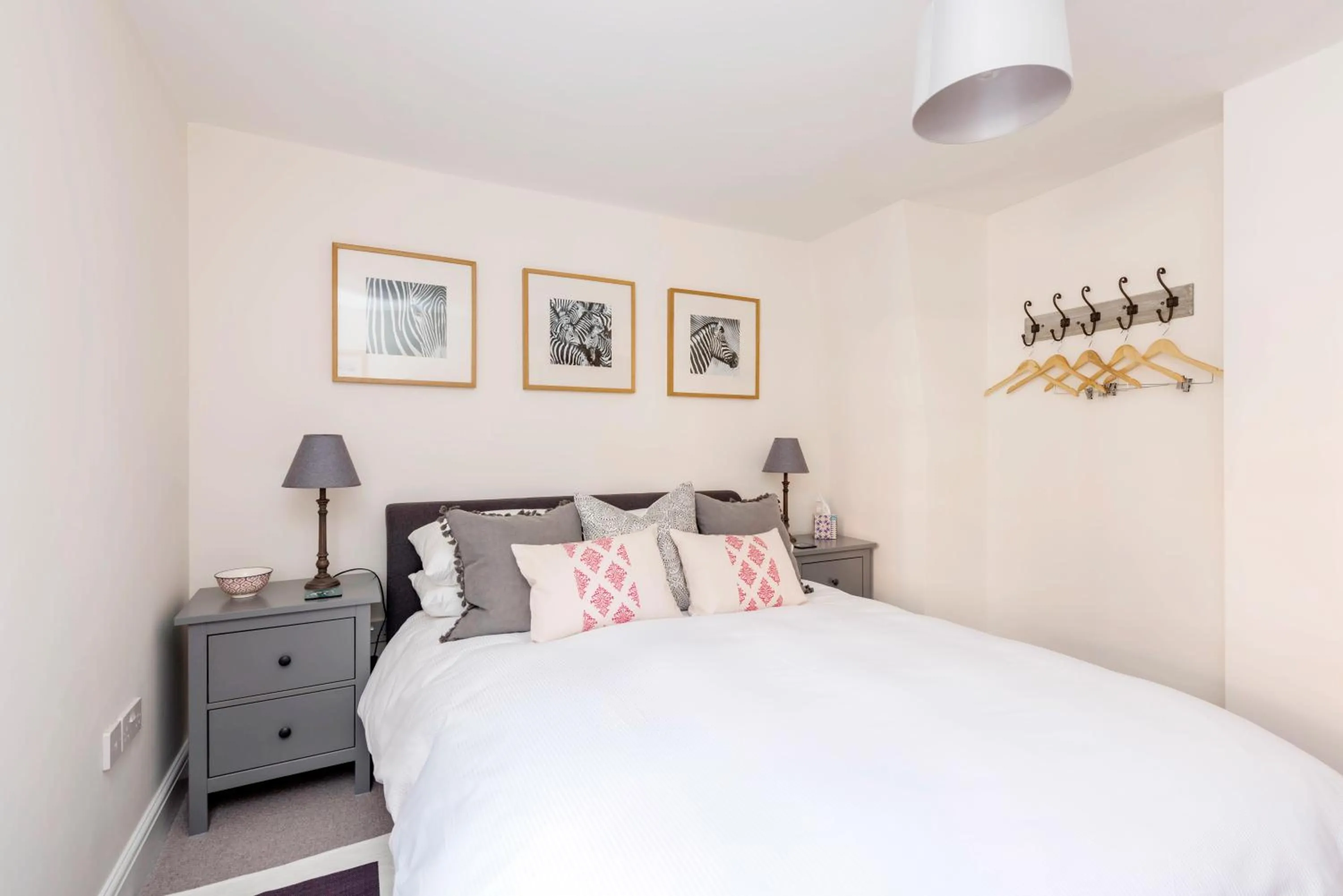 Bedroom, Bed in No.4 Ludbourne Hall
