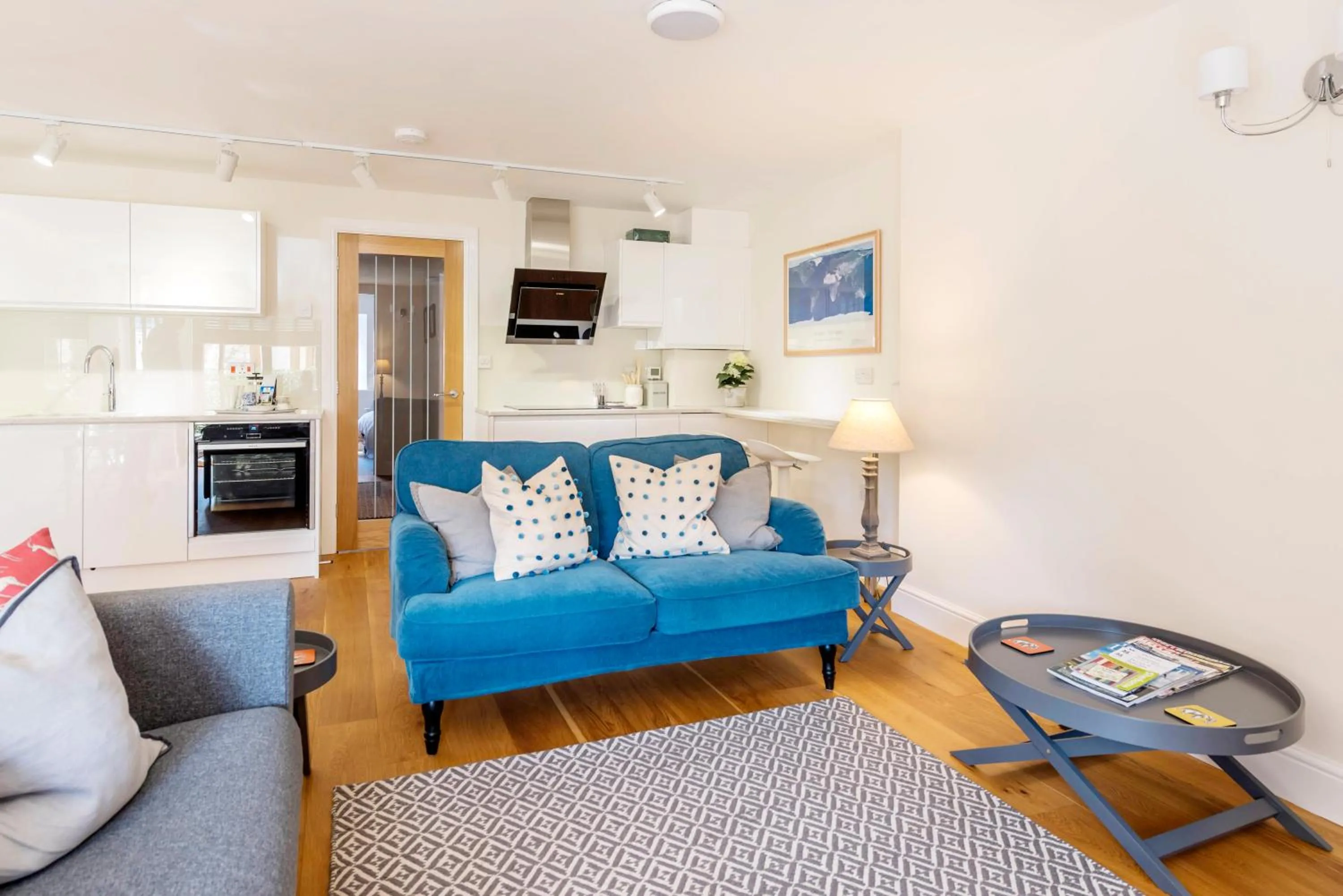 Living room in No.4 Ludbourne Hall