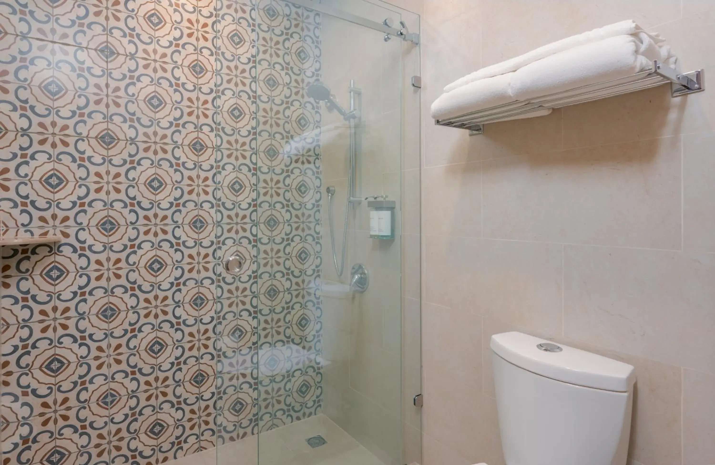 Bathroom in Gran Hotel Mexico by Solaris Bathroom in Gran Hotel Mexico by Solaris