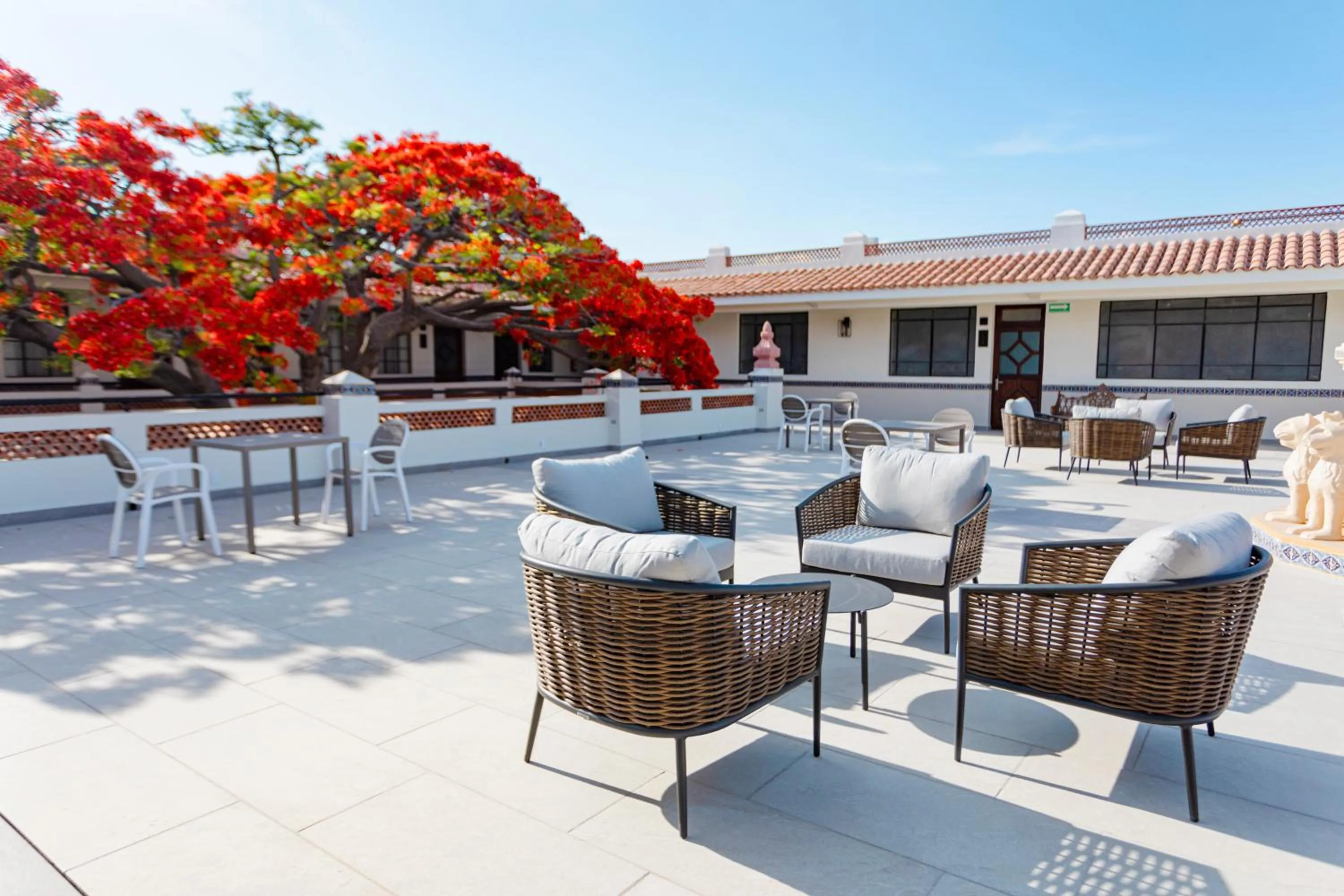Balcony/Terrace in Gran Hotel Mexico by Solaris