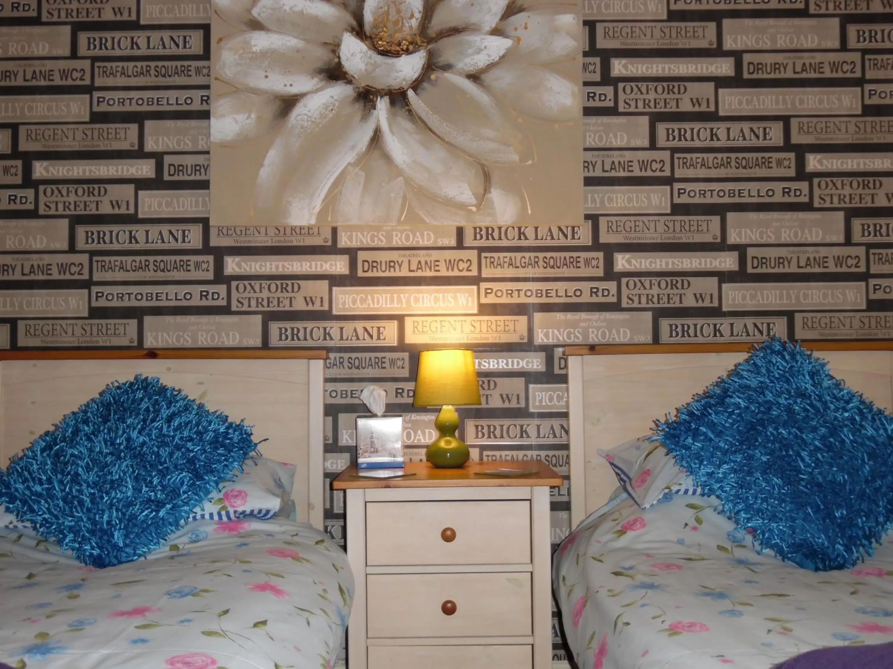 Bedroom, Bed in Kirk Lea