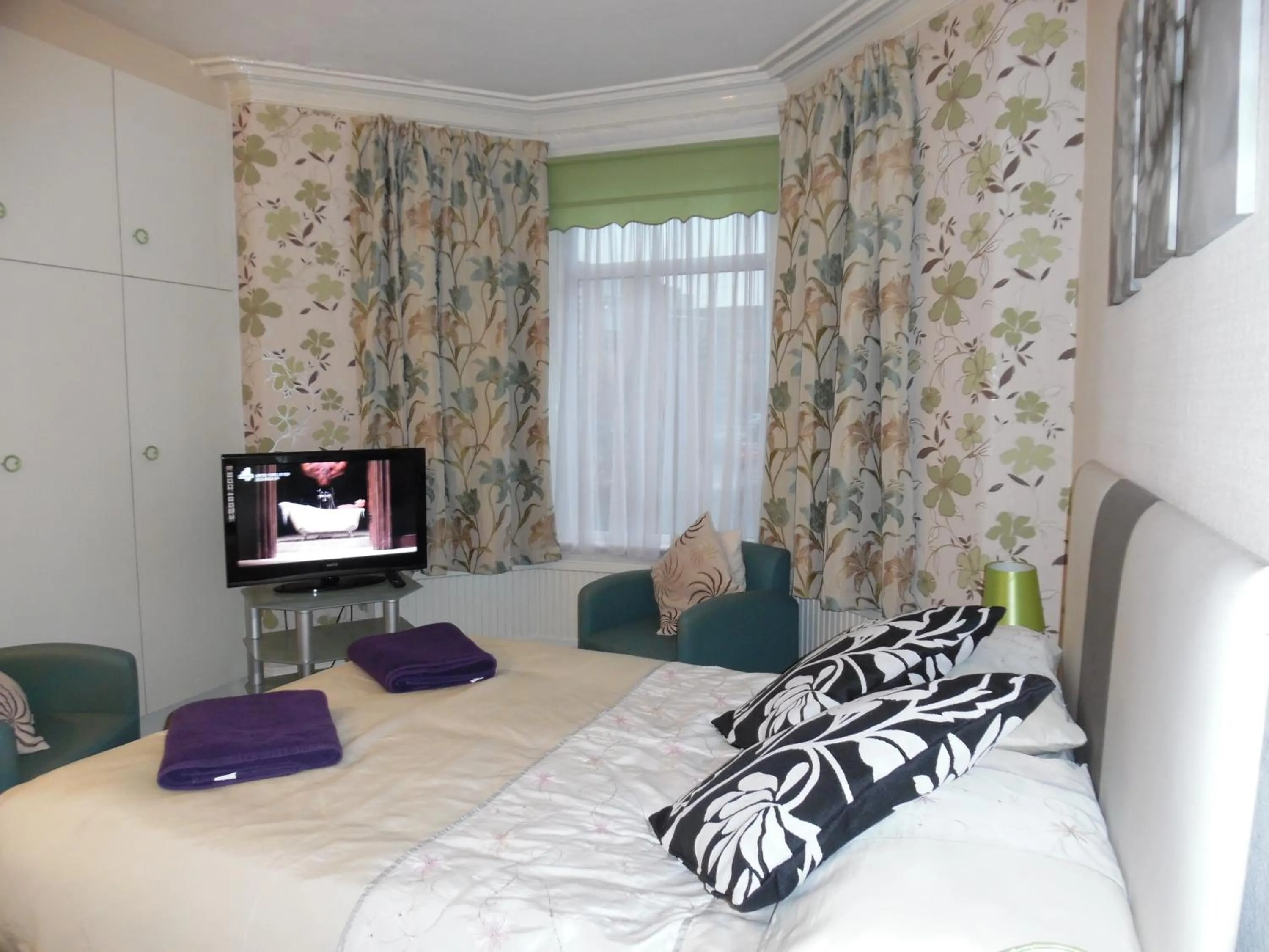 TV and multimedia, Bed in Kirk Lea