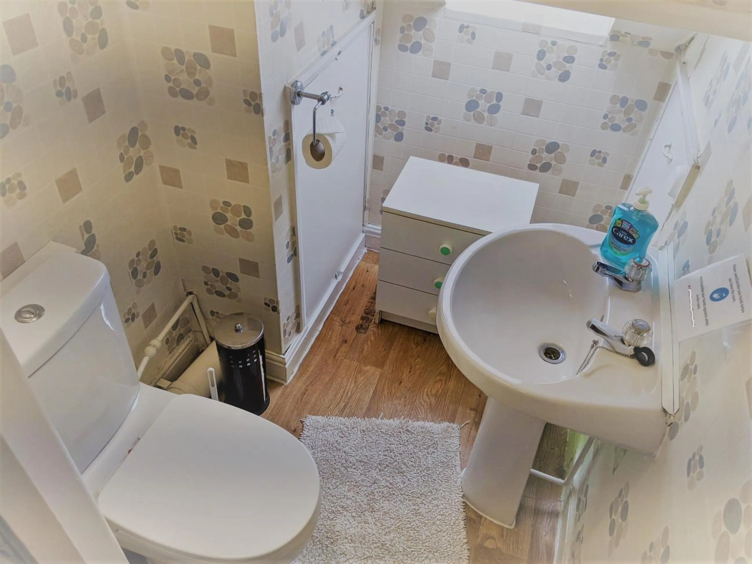 Bathroom in Kirk Lea