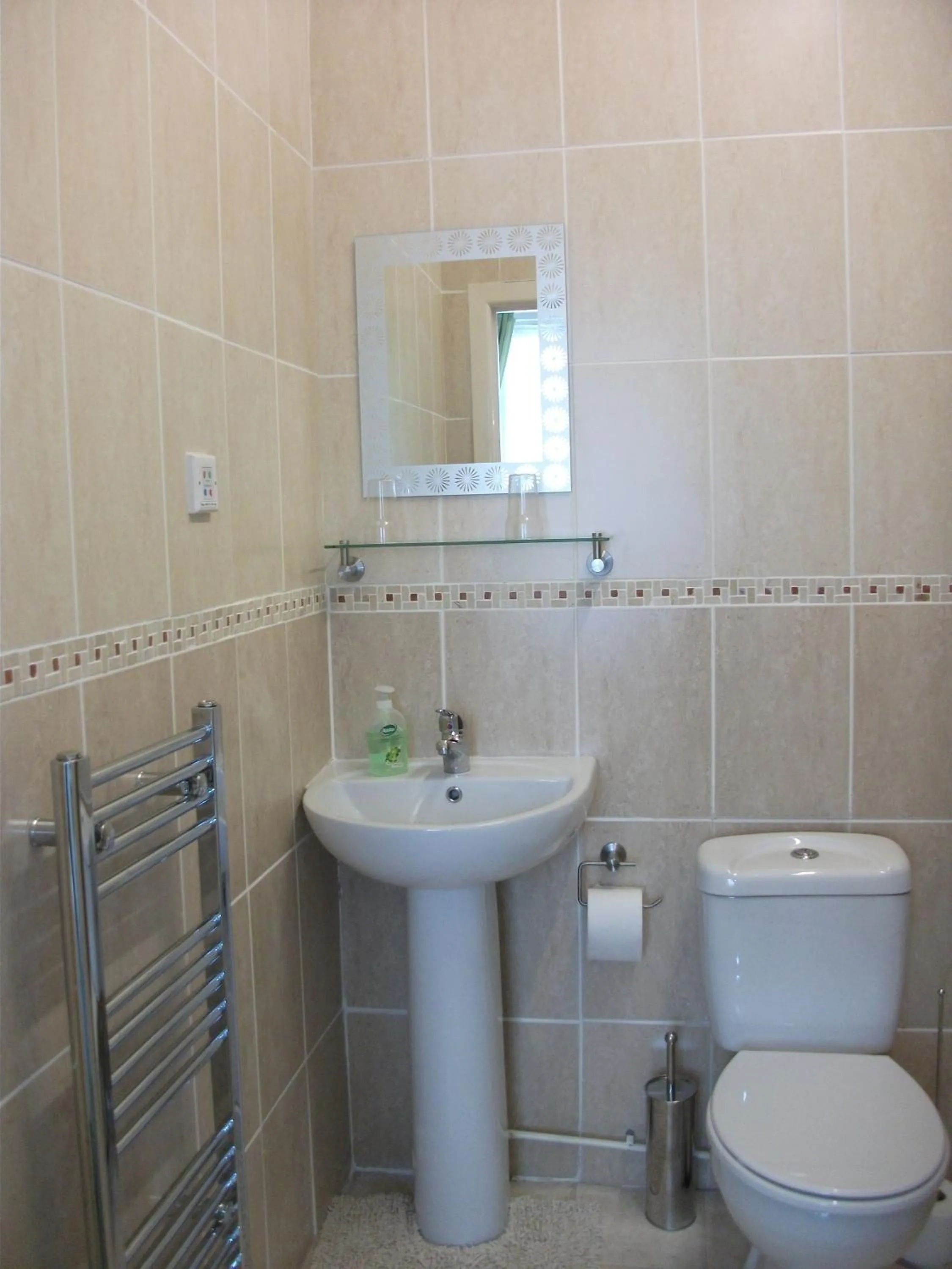 Shower in Kirk Lea