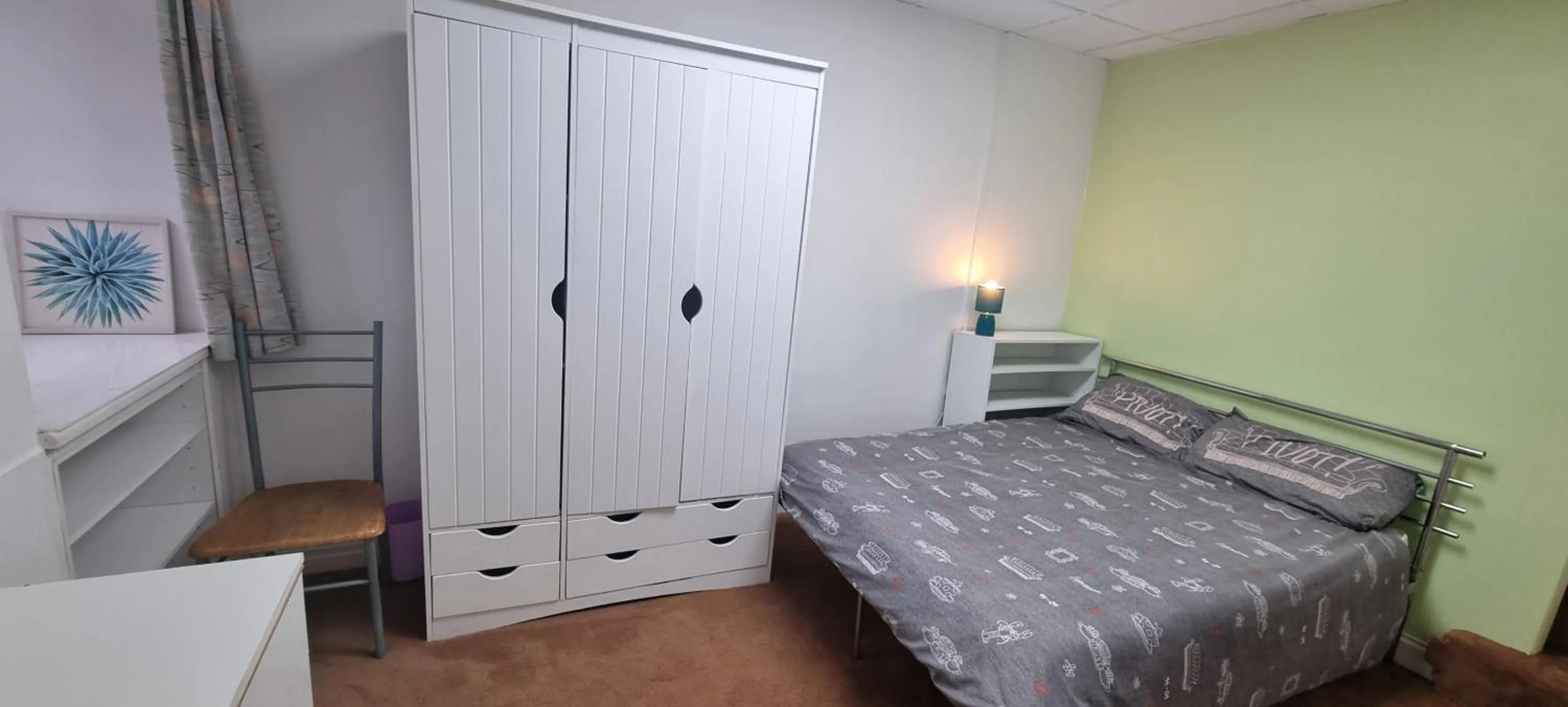 Bed in Kirk Lea