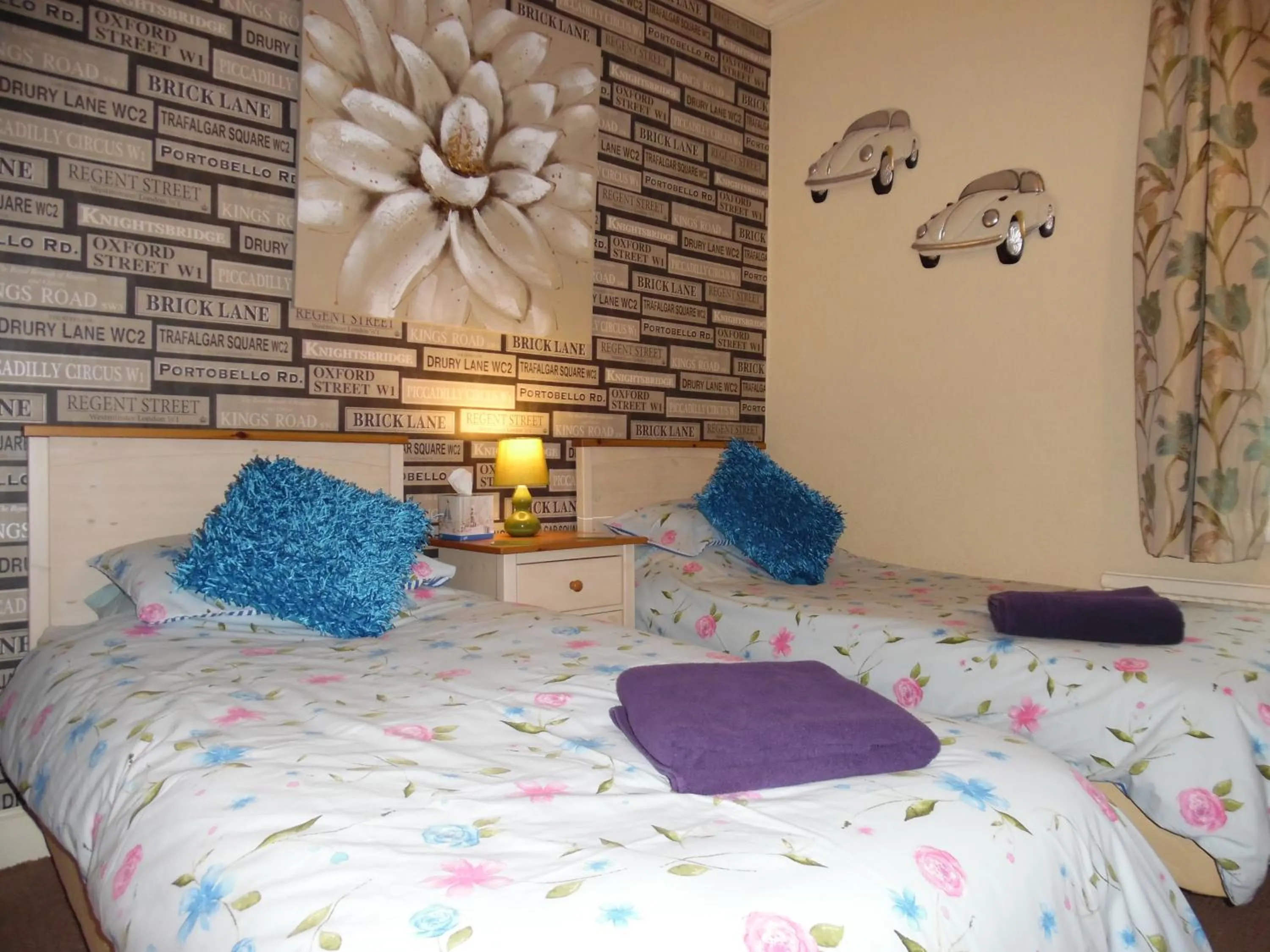 Bedroom, Bed in Kirk Lea