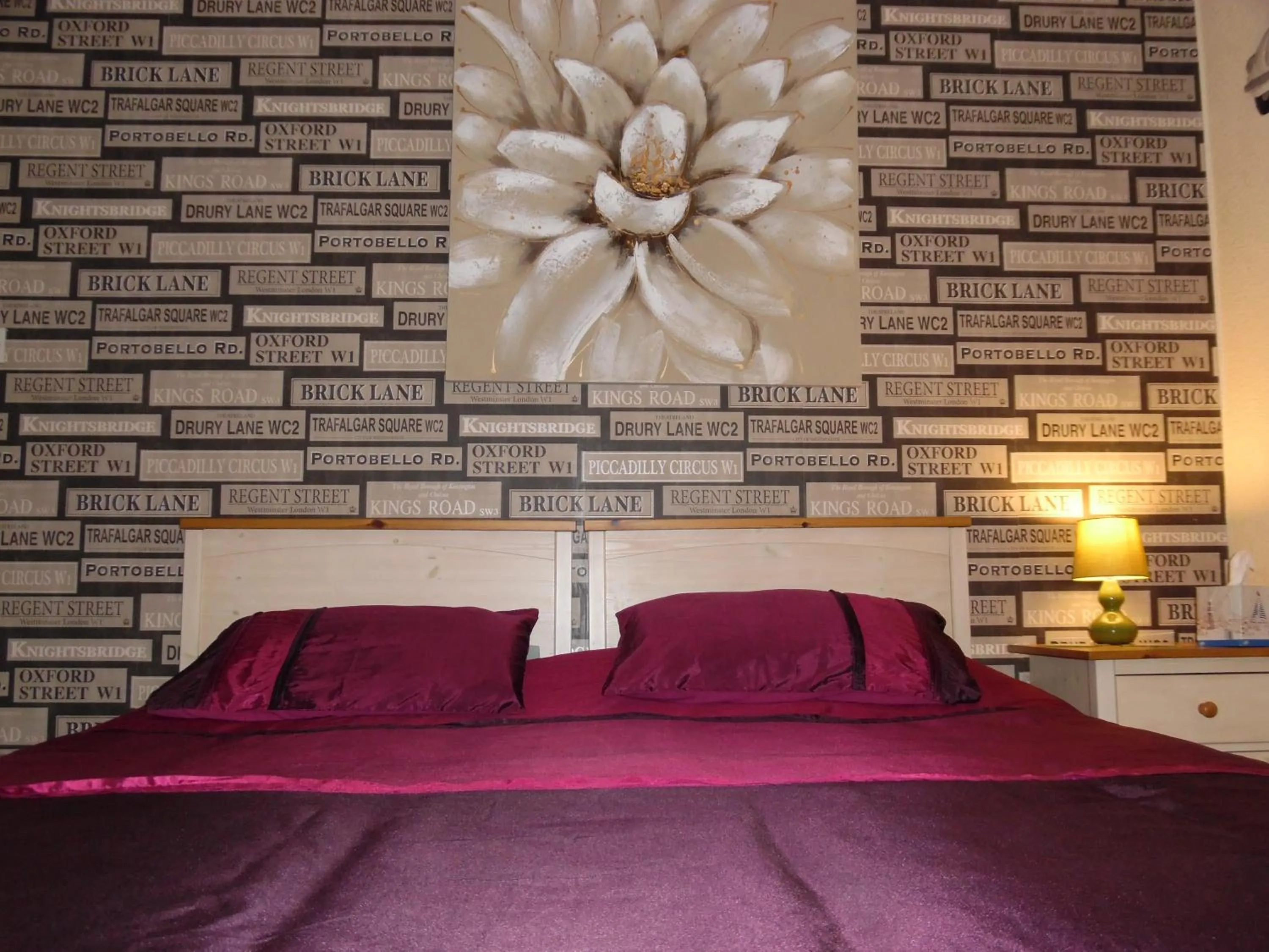 Bedroom, Bed in Kirk Lea