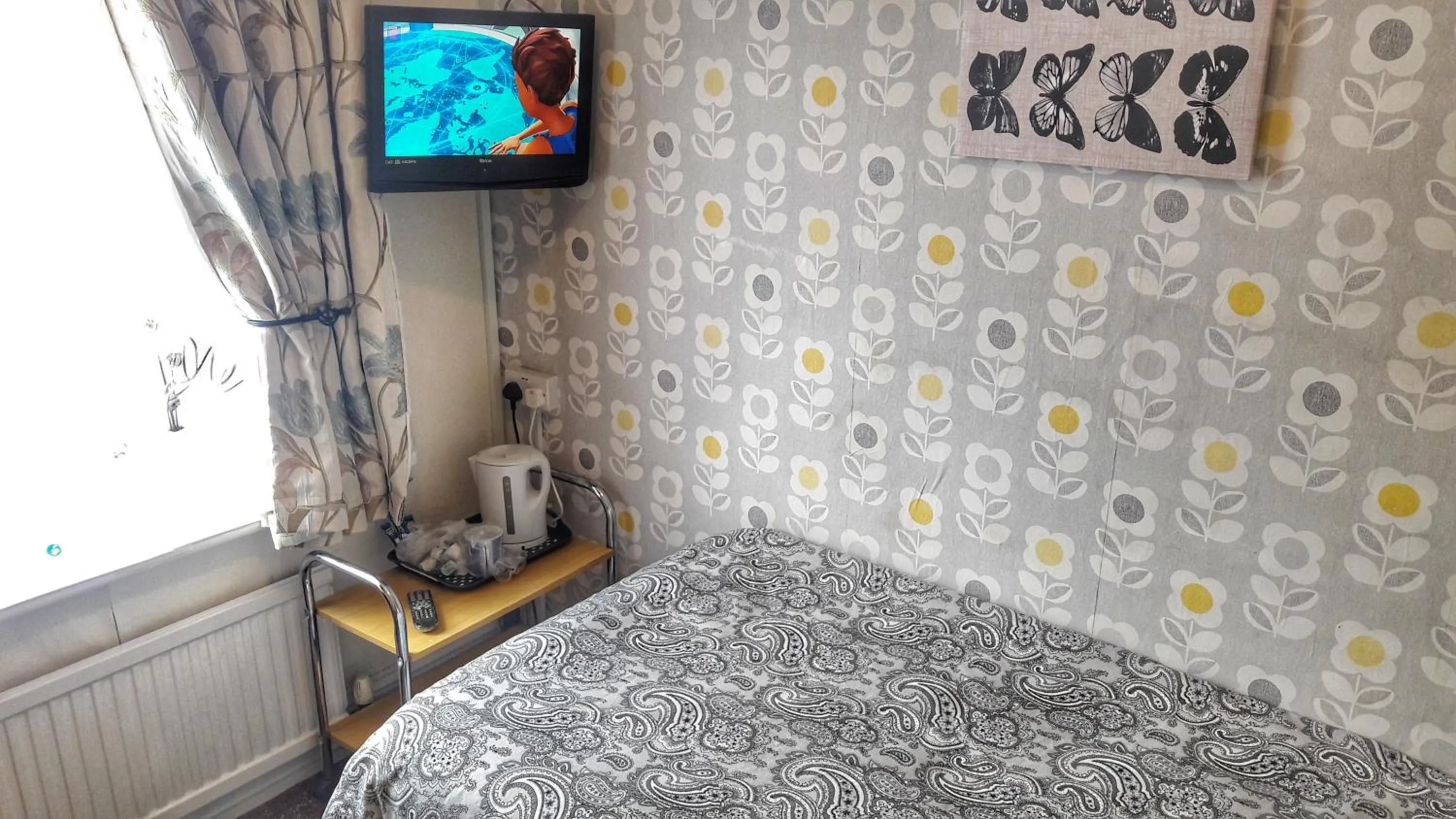 Bedroom, Bed in Kirk Lea