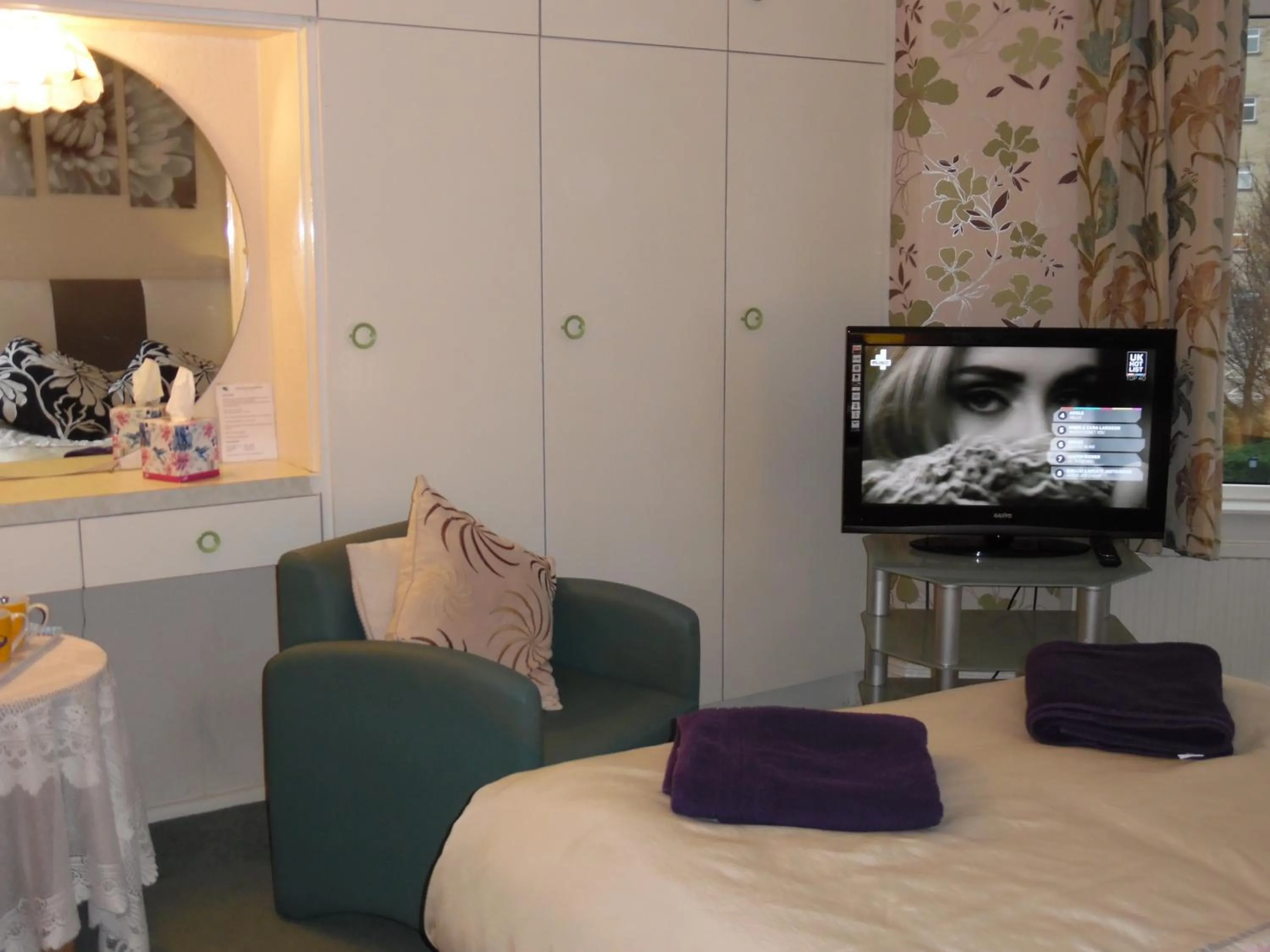 TV and multimedia in Kirk Lea