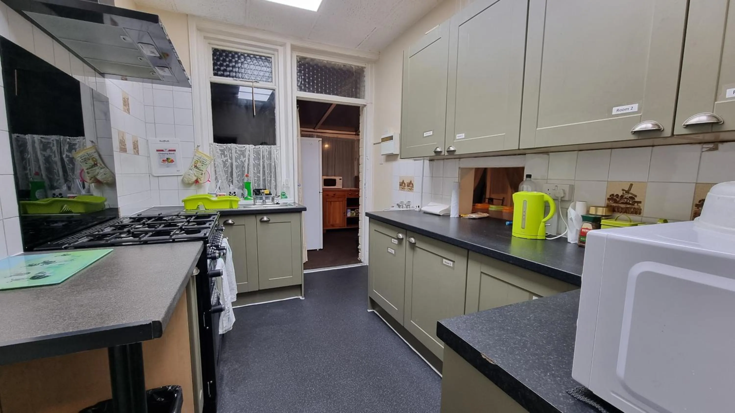 Kitchen or kitchenette in Kirk Lea