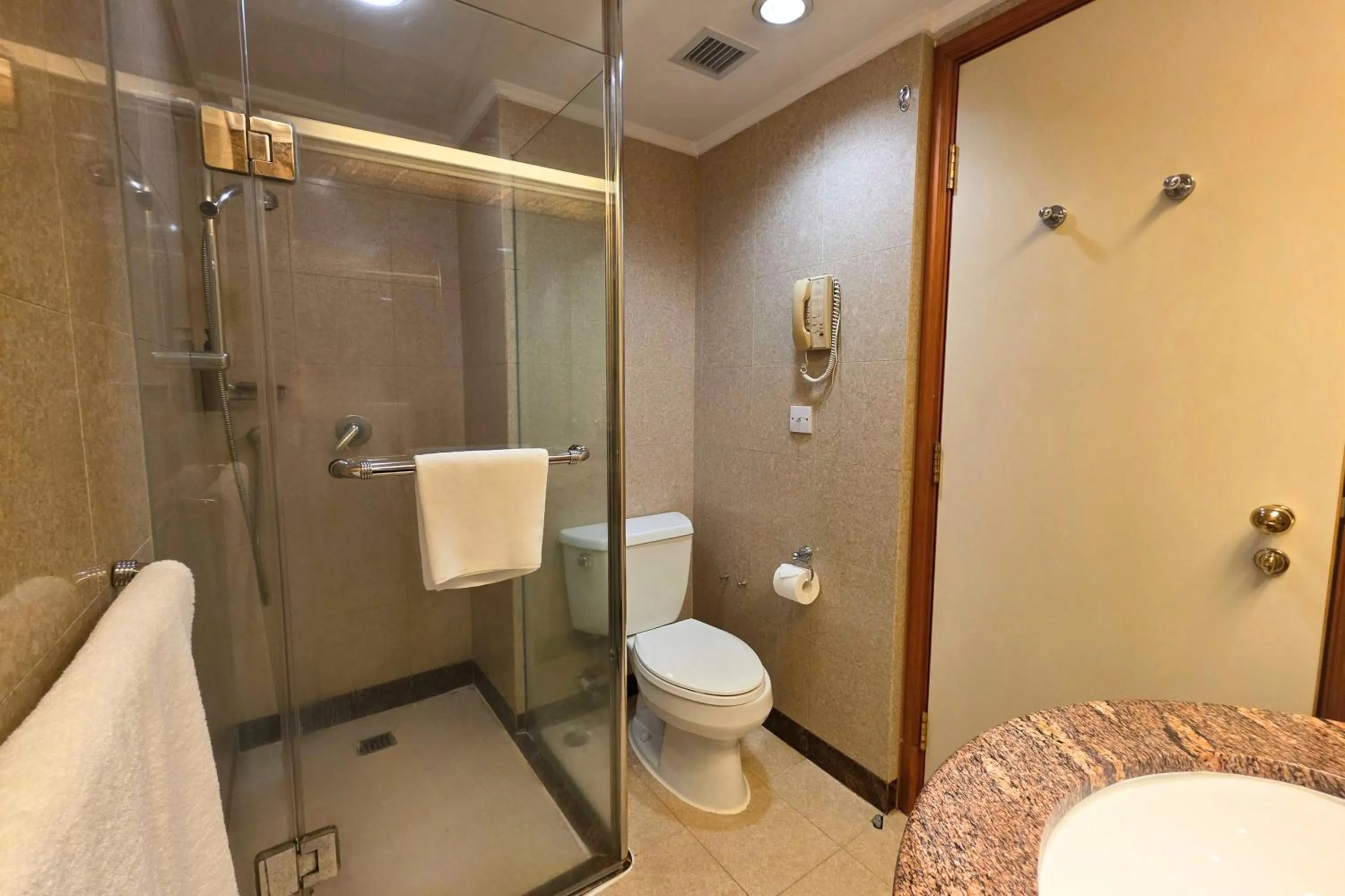 Bathroom in Harbour Plaza North Point