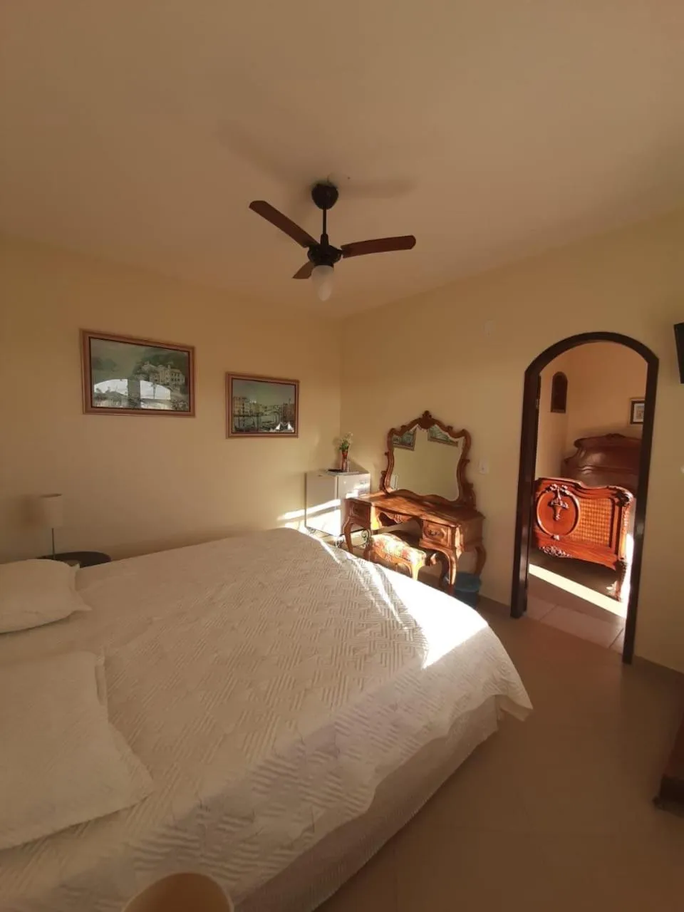 Photo of the whole room, Bed in Pousada Chez Moi