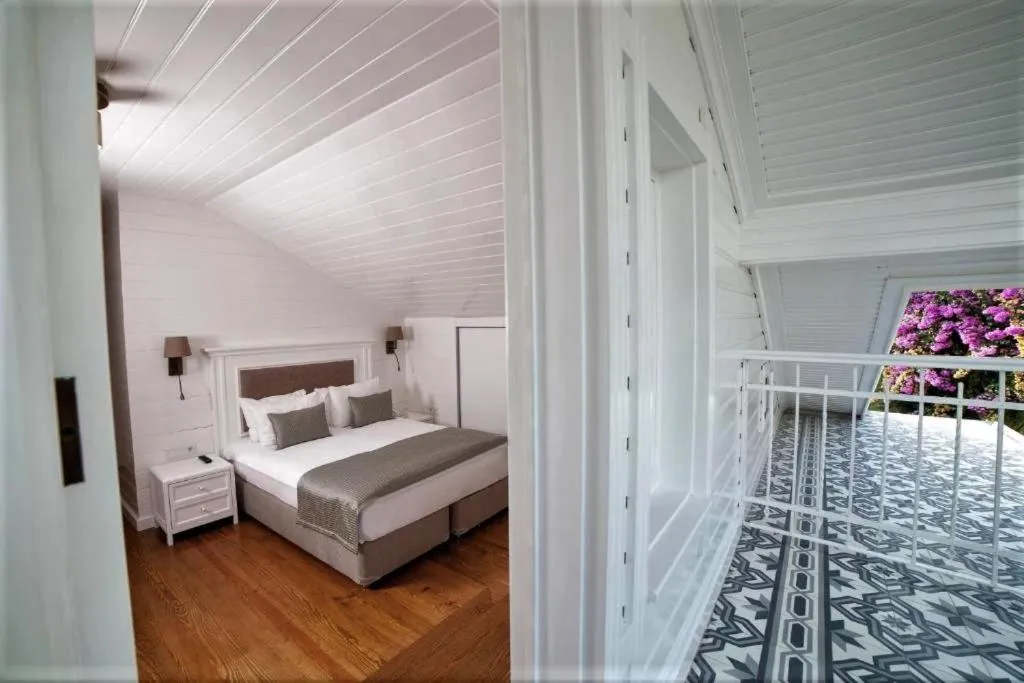 Bed in Triada Hotel Büyükada