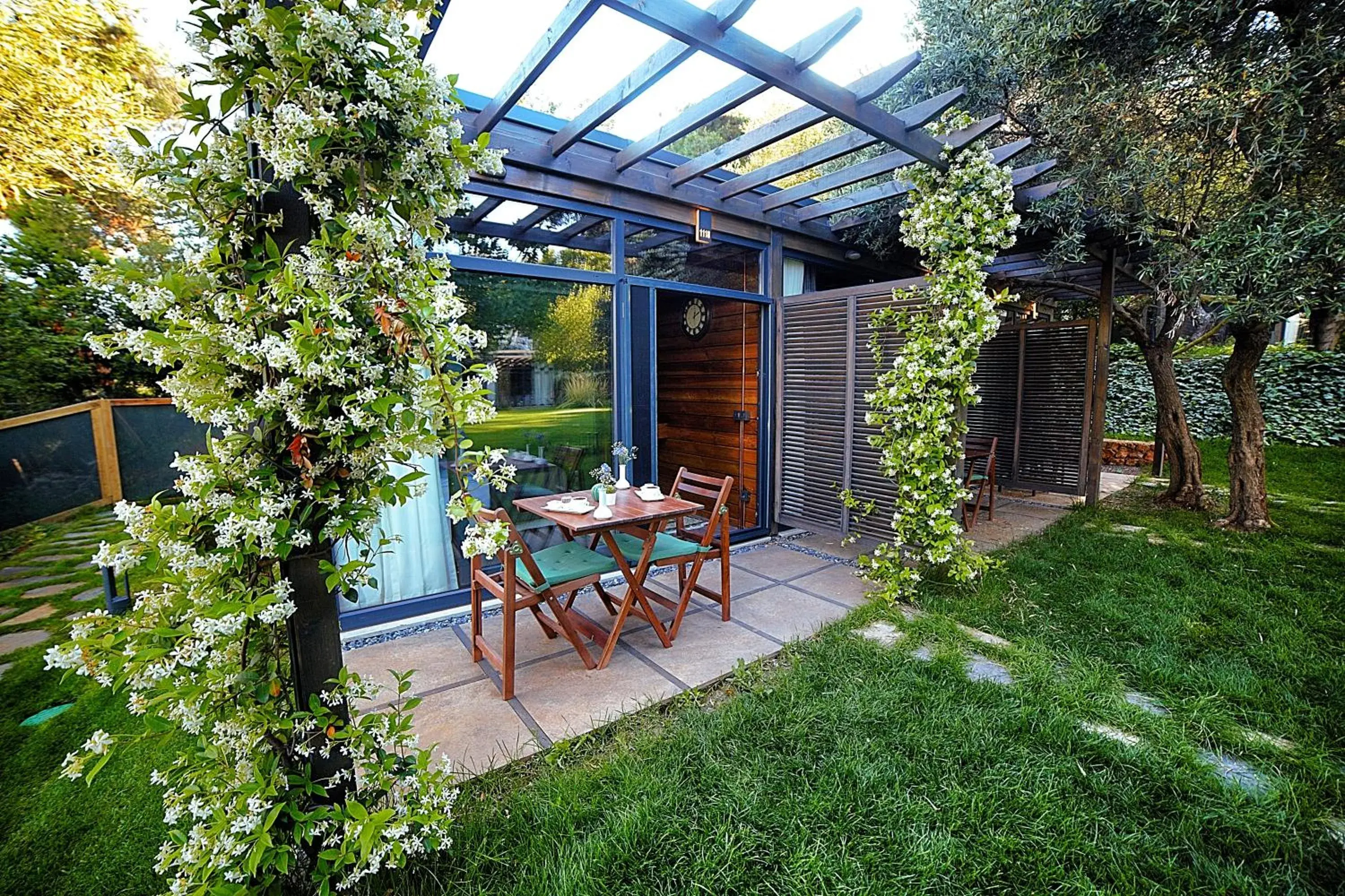 Deluxe Bungalow with Garden View in Triada Hotel Büyükada Deluxe Bungalow with Garden View in Triada Hotel Büyükada