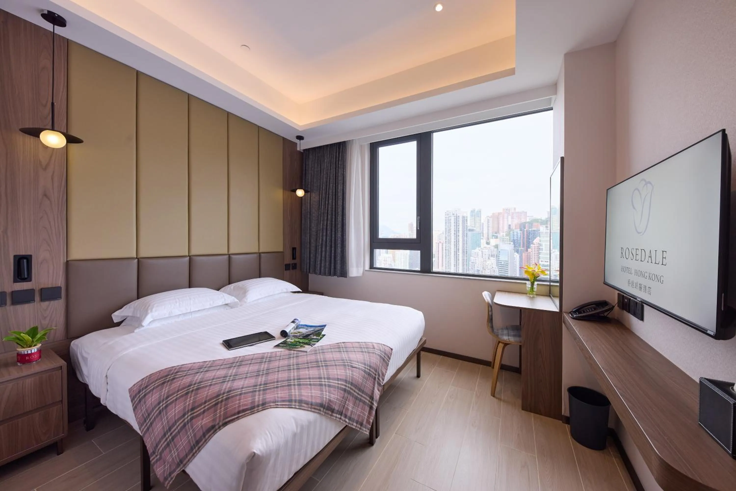 Bed in Rosedale Hotel Hong Kong