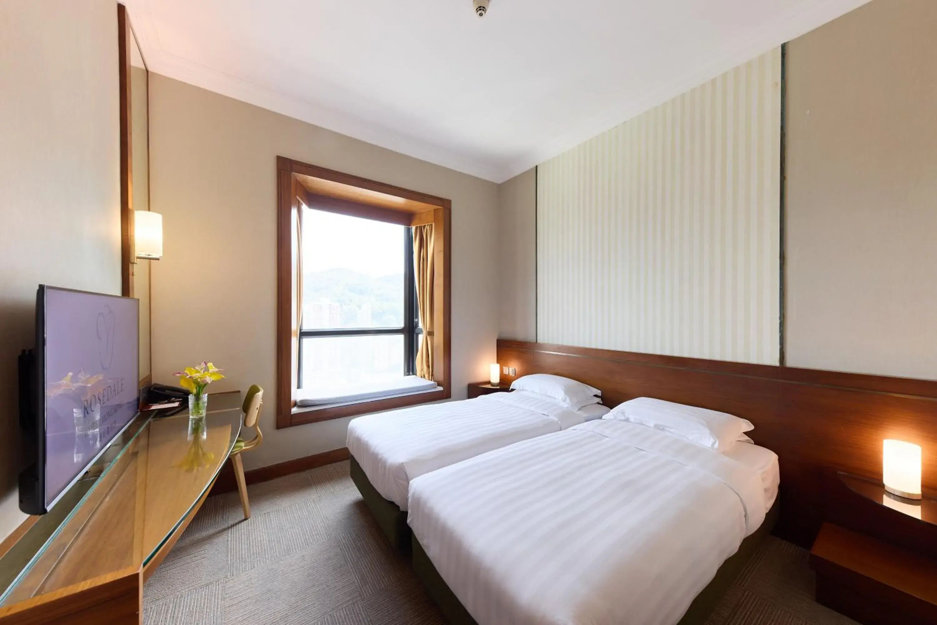 Bed in Rosedale Hotel Hong Kong Bed in Rosedale Hotel Hong Kong