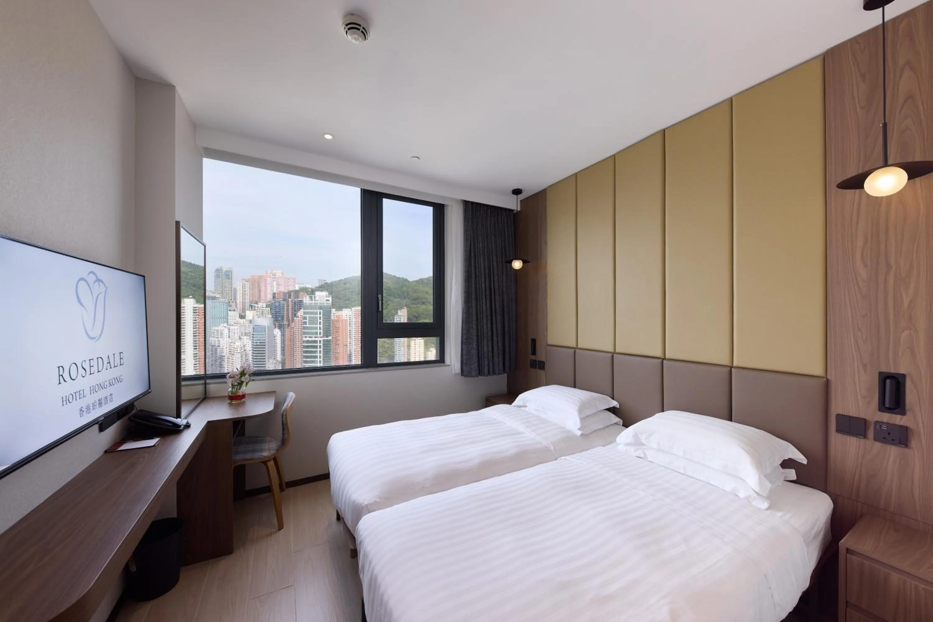 Bed in Rosedale Hotel Hong Kong