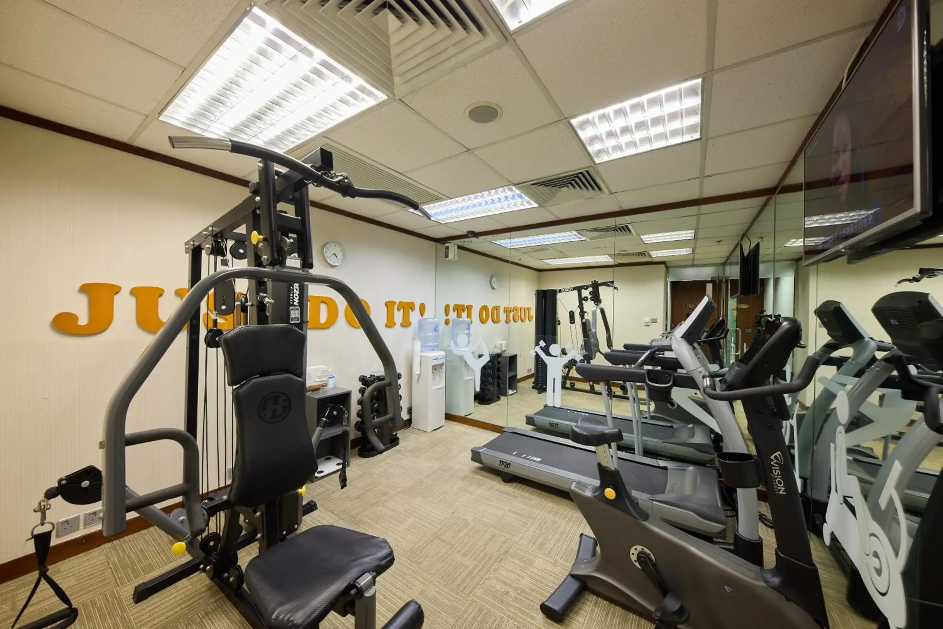 Fitness centre/facilities in Rosedale Hotel Hong Kong Fitness centre/facilities in Rosedale Hotel Hong Kong