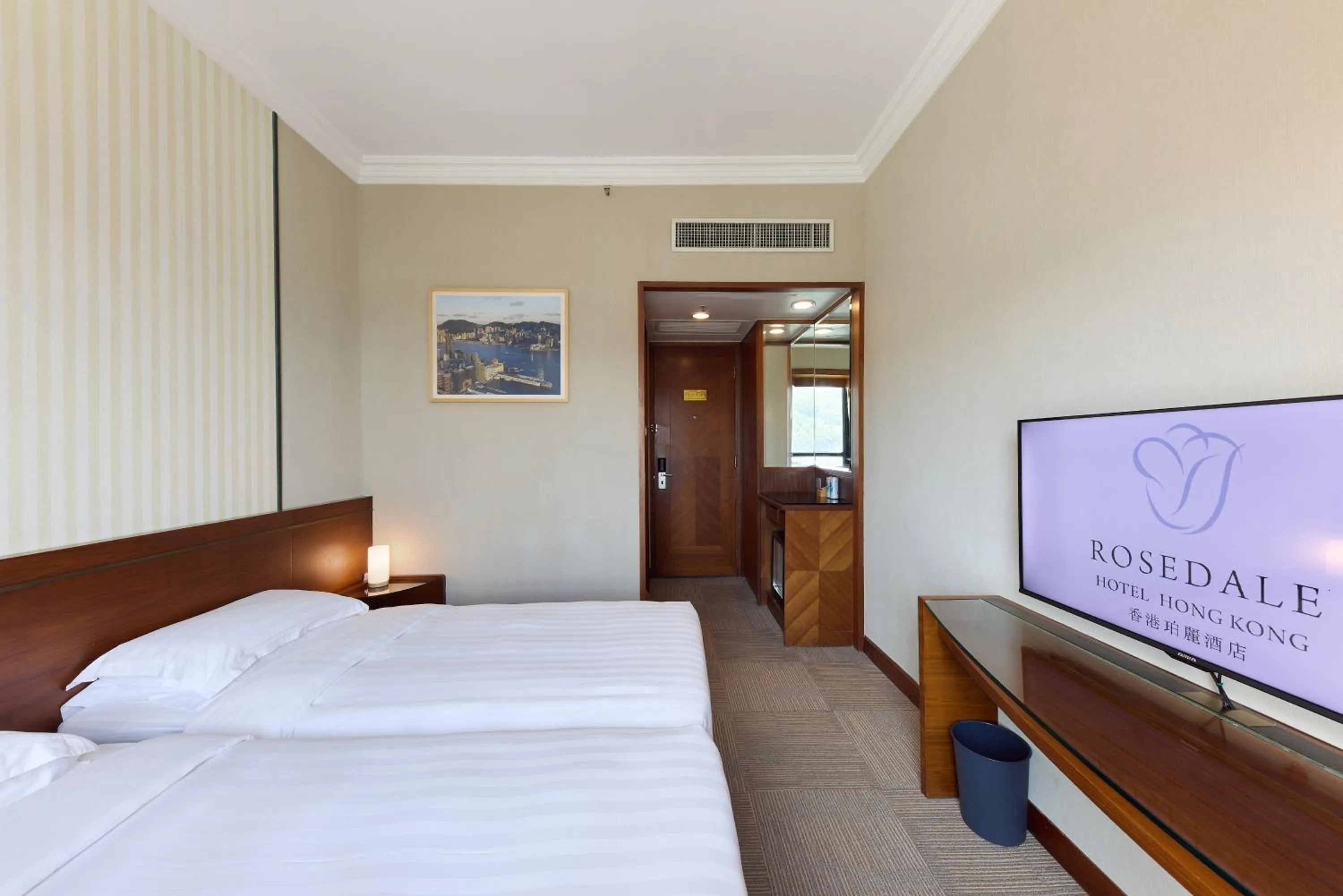 Bed in Rosedale Hotel Hong Kong