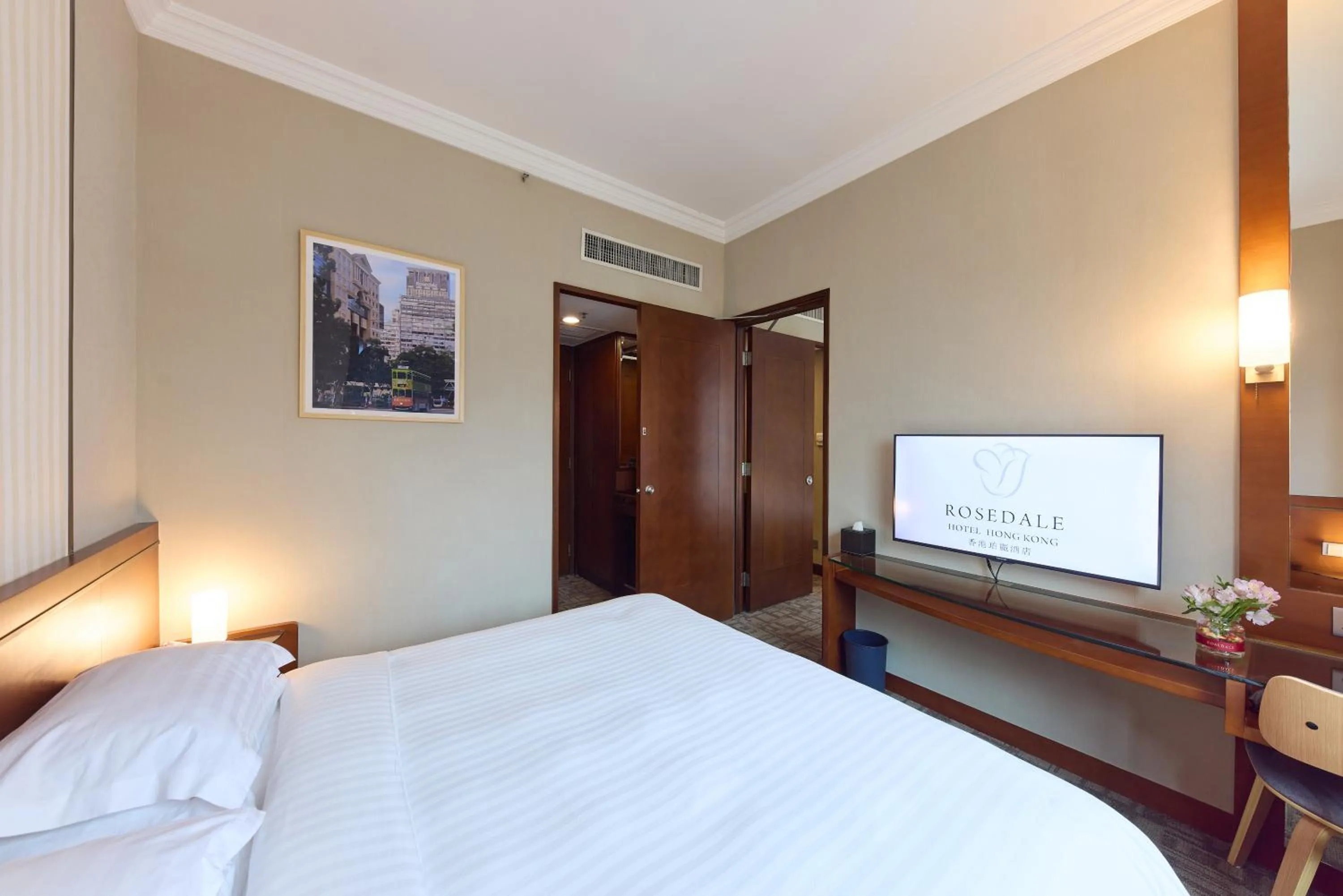 Bed in Rosedale Hotel Hong Kong