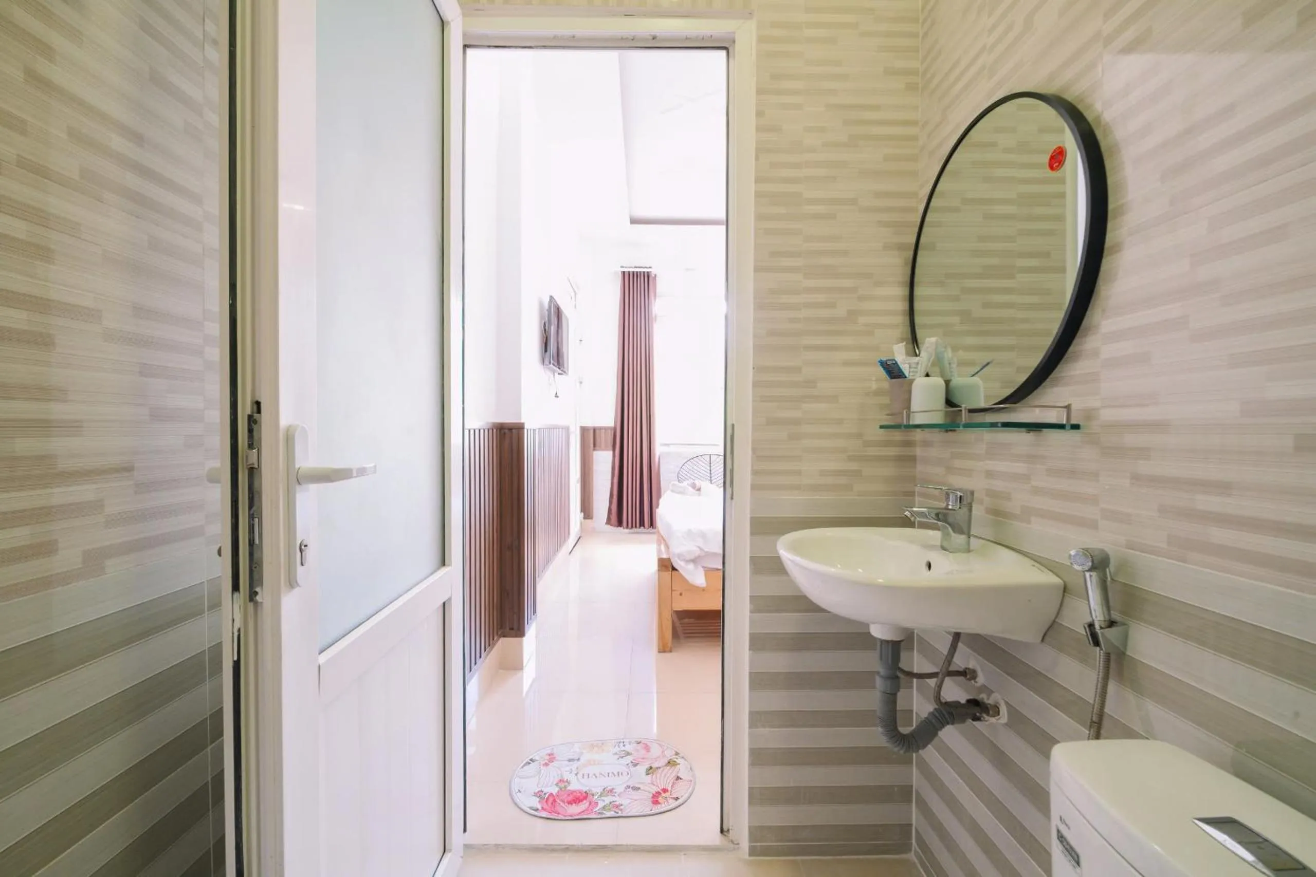 Shower in Cherry House Đà Lạt