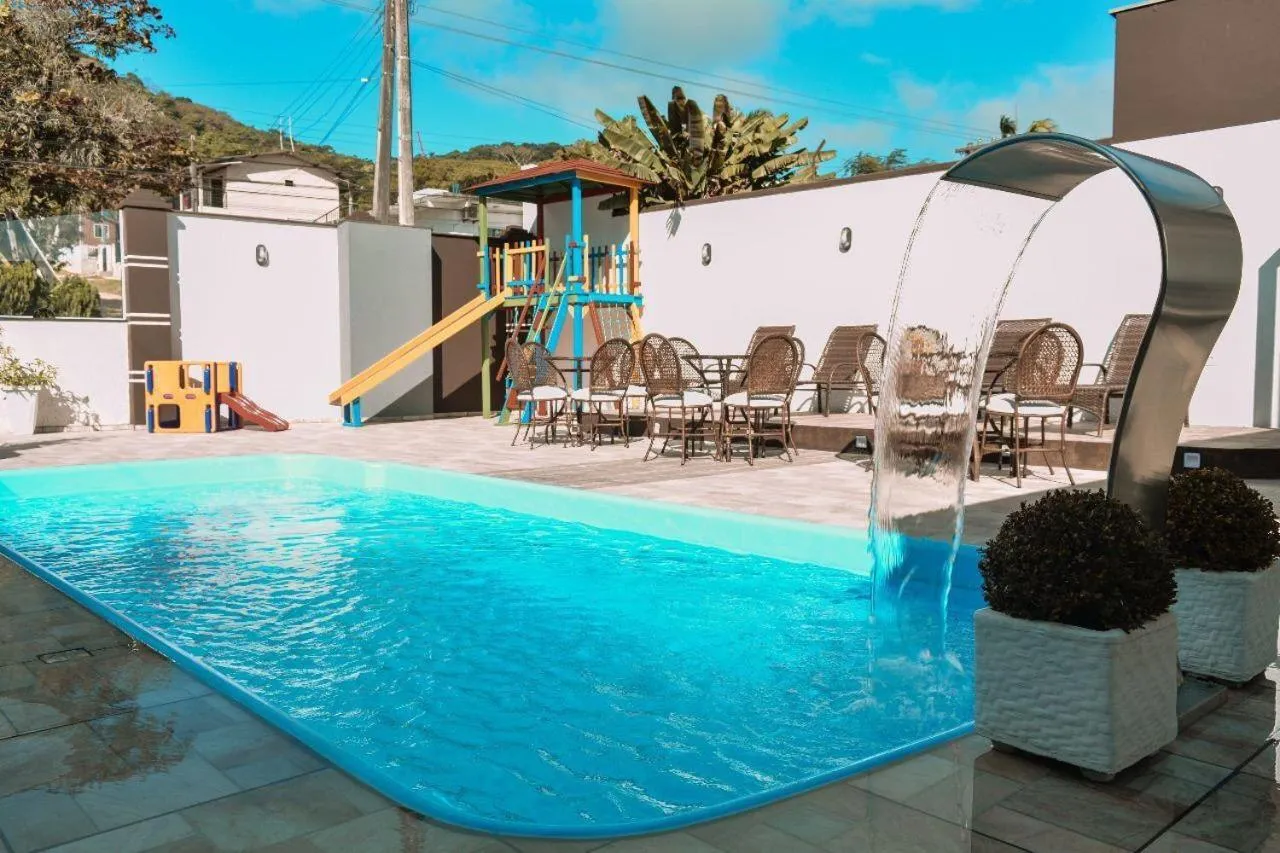 Swimming pool in Hotel Estrela do Mar